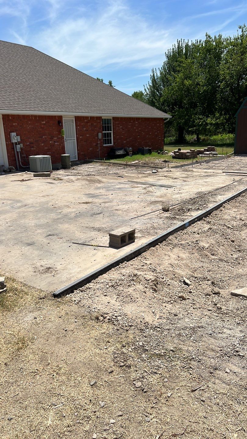1000' Drive and Patio using Concrete by Clays Services Inc