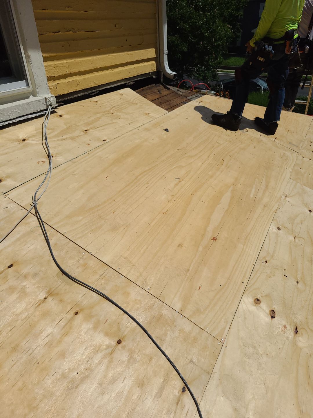 Arlington: CertainTeed Landmark Designer Shingles in Moire Black by RM Banning, Inc.