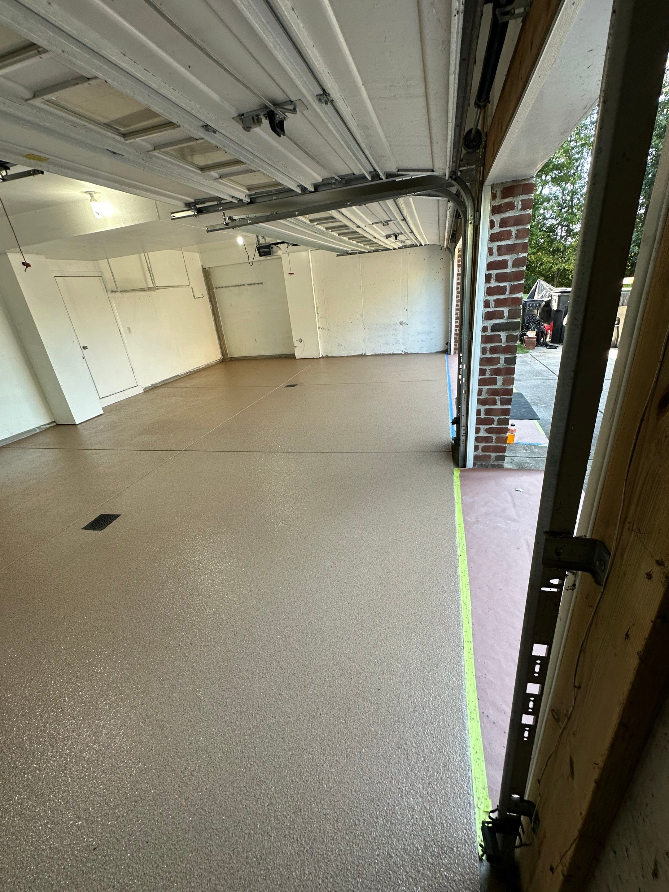 Brown Flake Project in Gibsonia by Floors in a Day, Inc