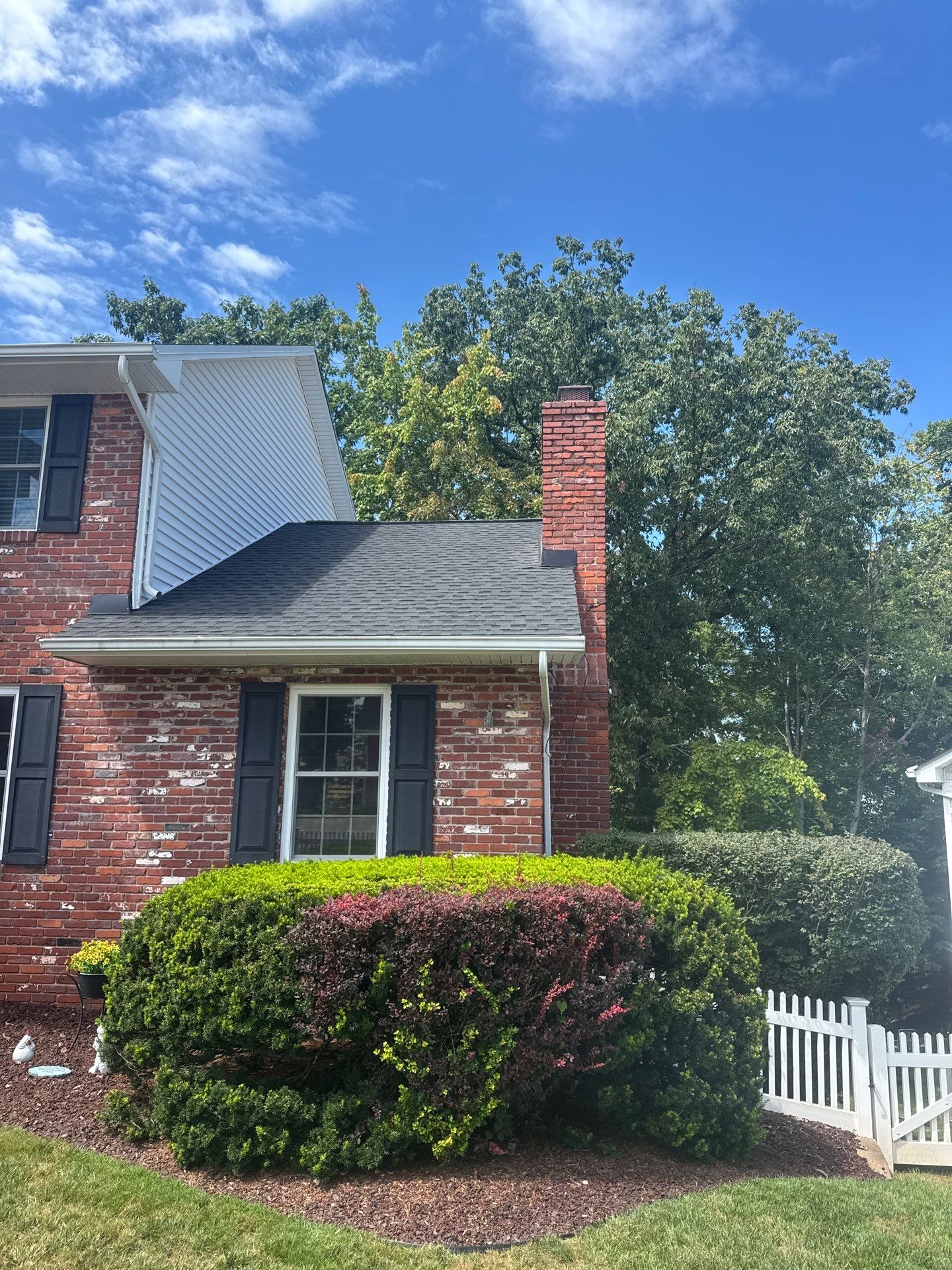 Residential Roofing Installation using GAF Timberline HDZ Charcoal by Rainstoppers Roofing