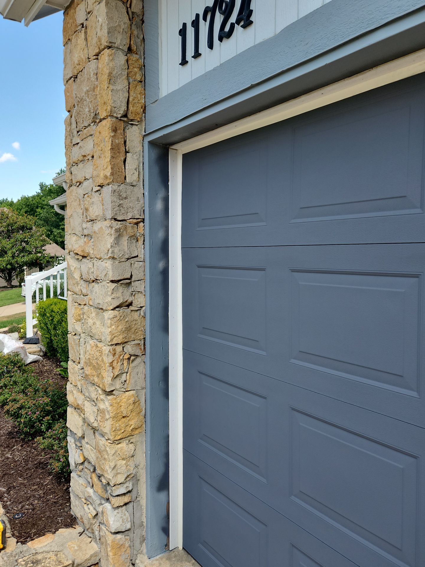 James Hardie siding in Overland park  by EEC  Windows, Siding & Roofing 