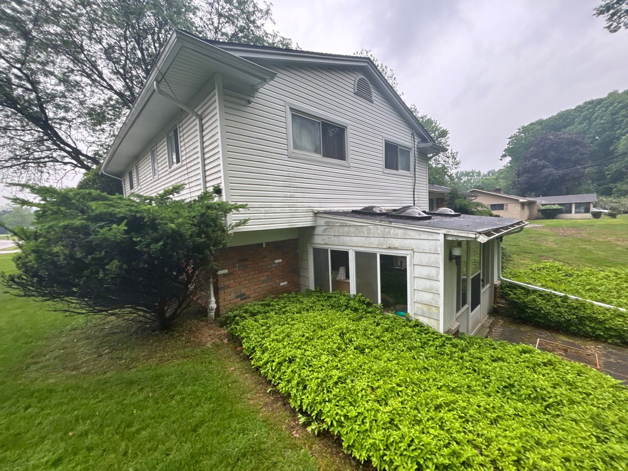 Roof Replacement using Owens Corning Estate Gray by 180 Contractors