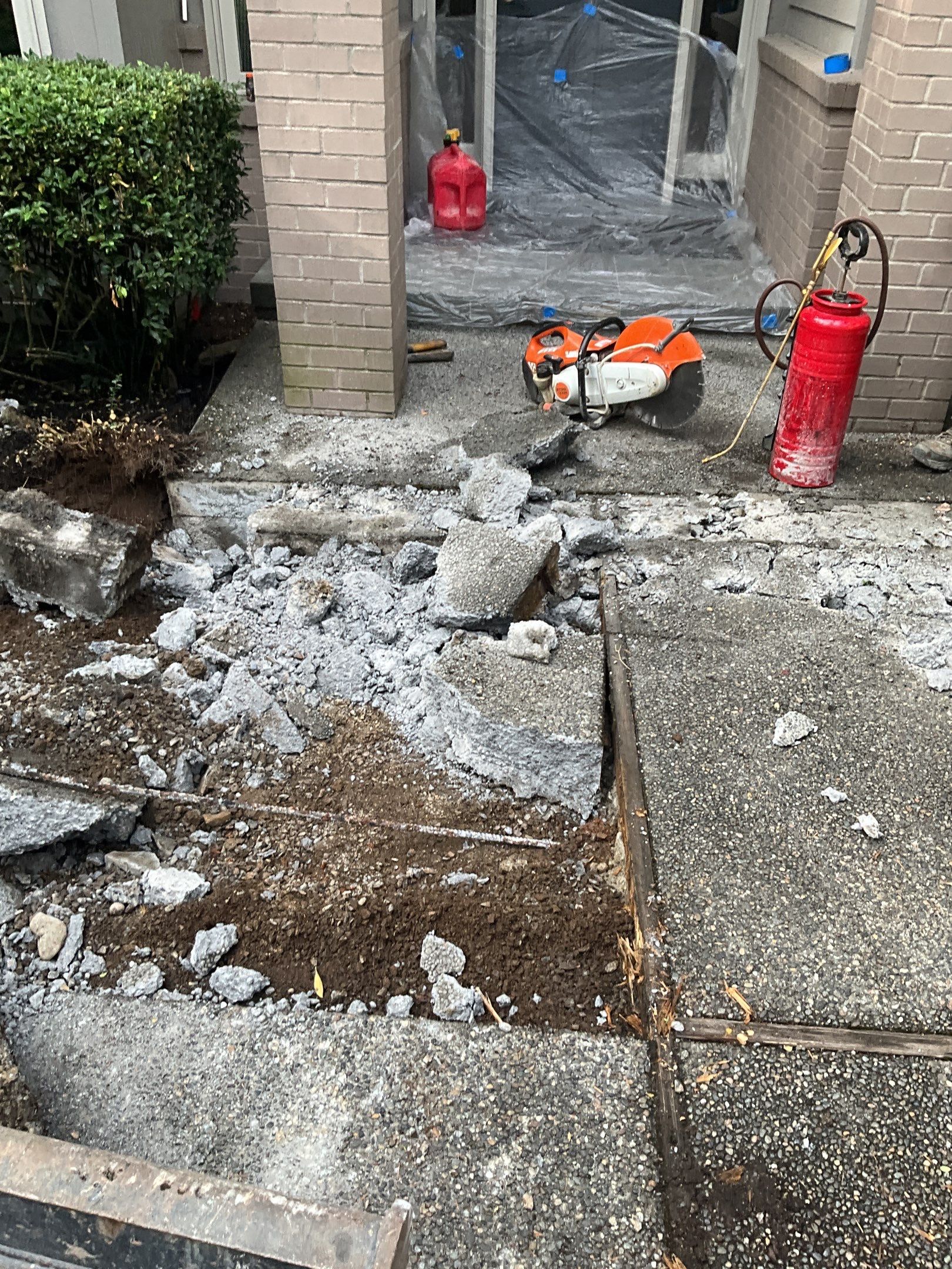 Eggers | Aggregate Finish Driveway, Concrete Project  by Jireh Asphalt & Concrete Inc 