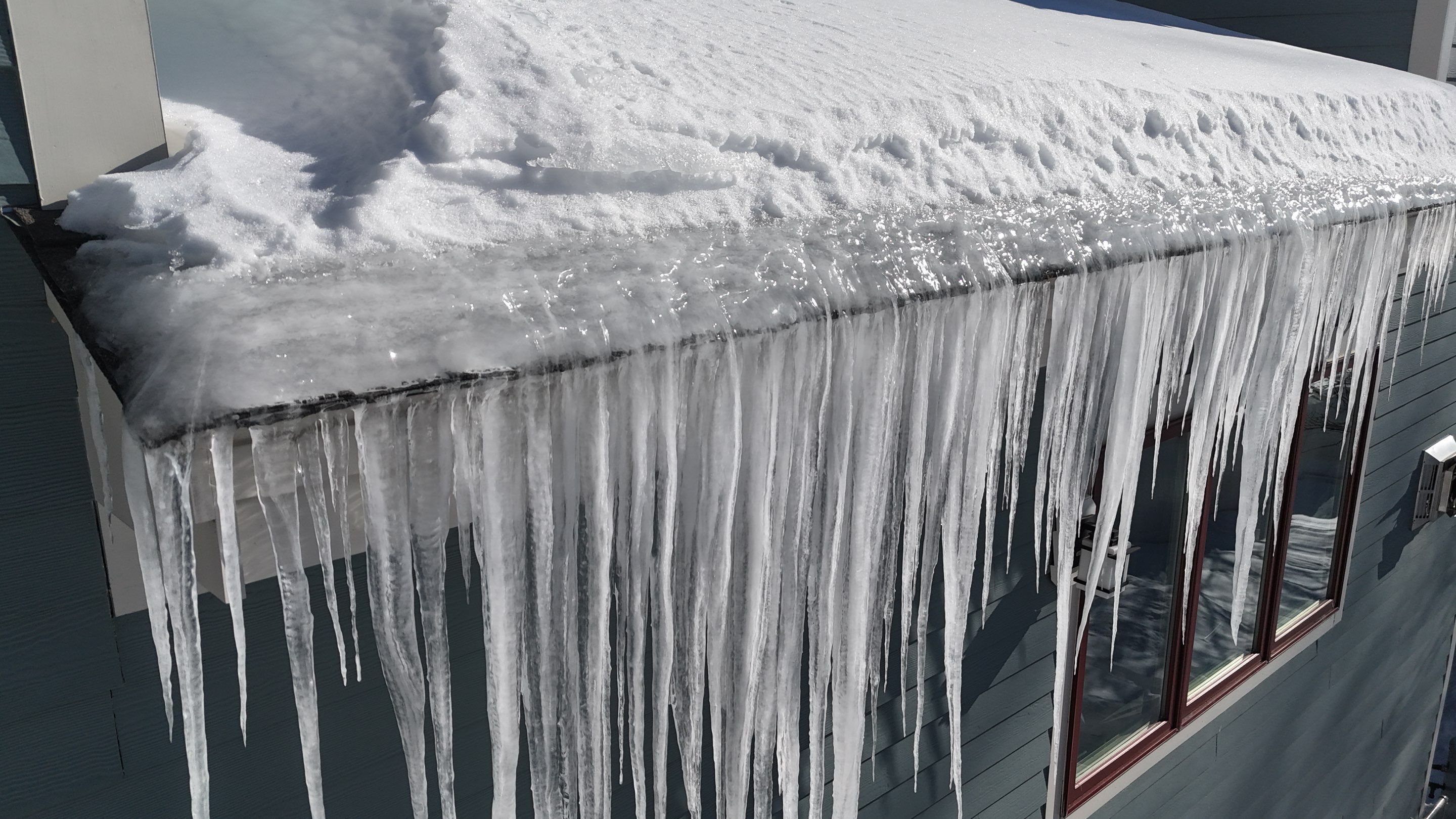 Snow | Ice dams Removal by Mighty Dog Roofing of Greater Middlesex County