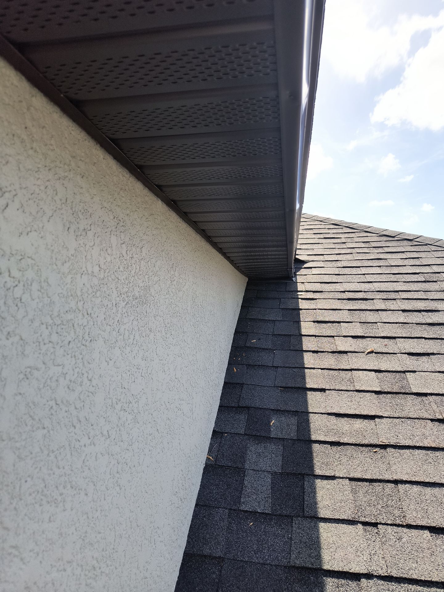 Aluminum Soffit and Fascia in Bradenton FL by Gutter Professors