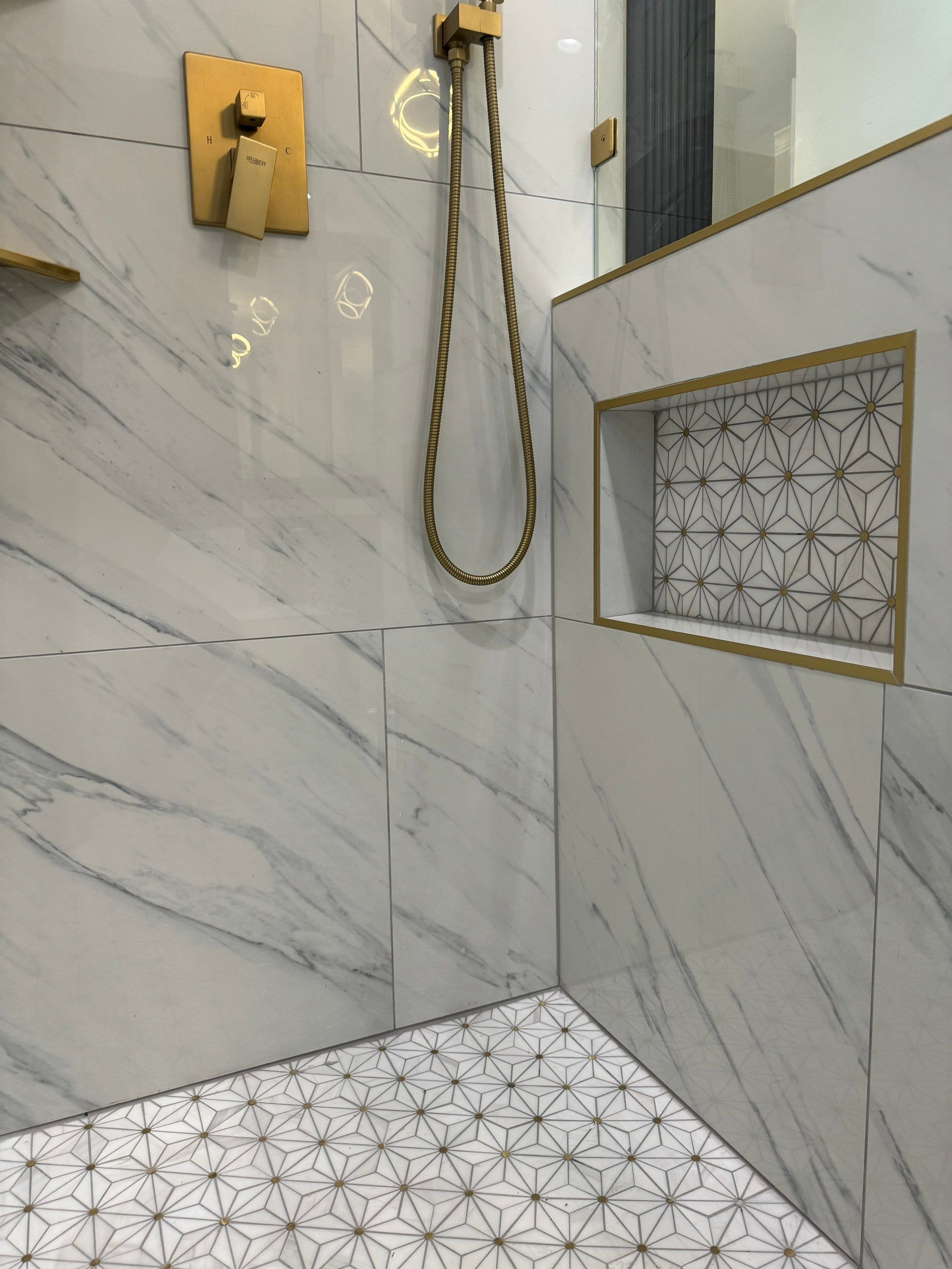 Woods Trace - Bathroom Remodel  by Pillar and Pine