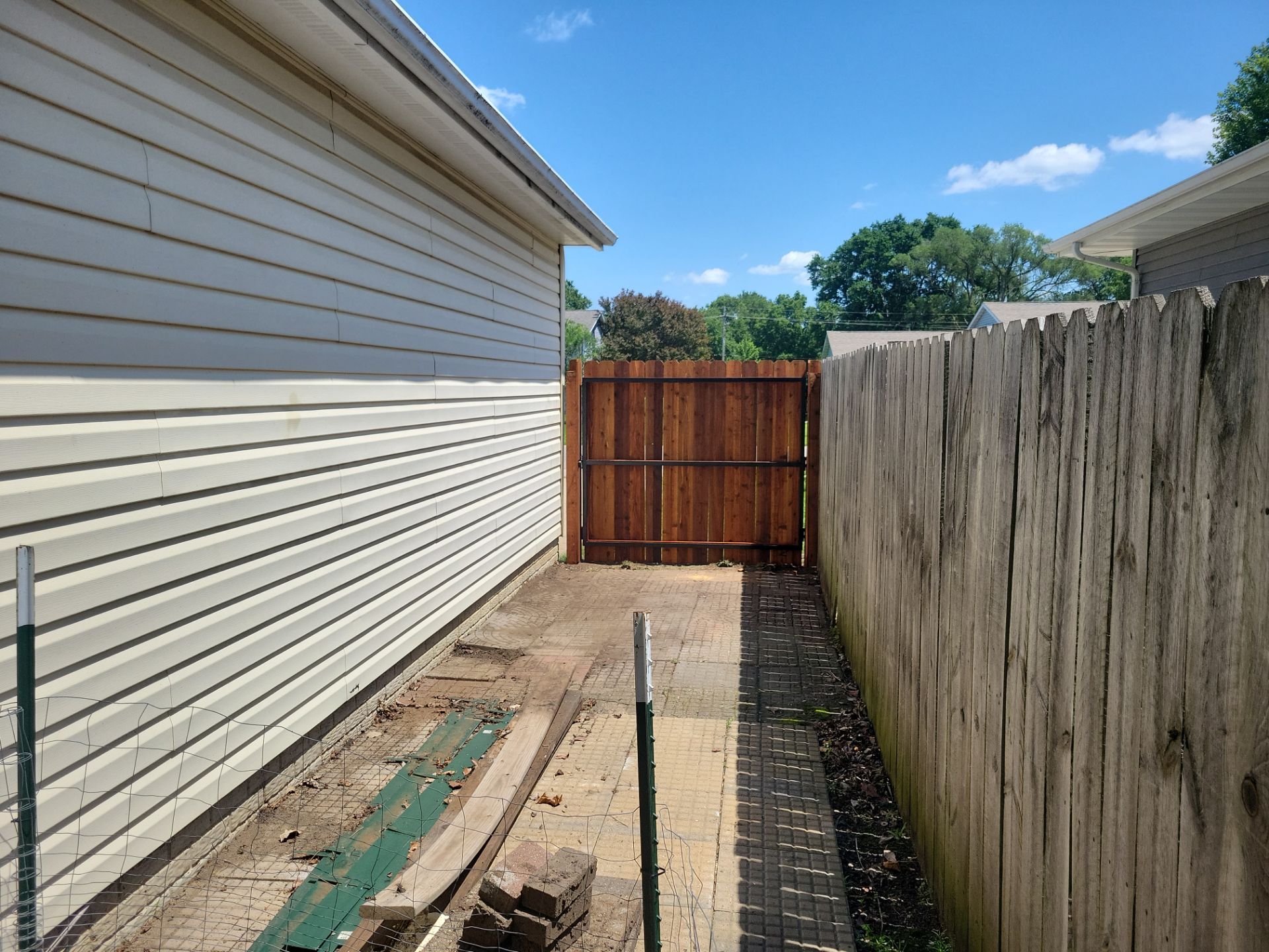 Project in Janesville by Perfect Picket Fence and Stain