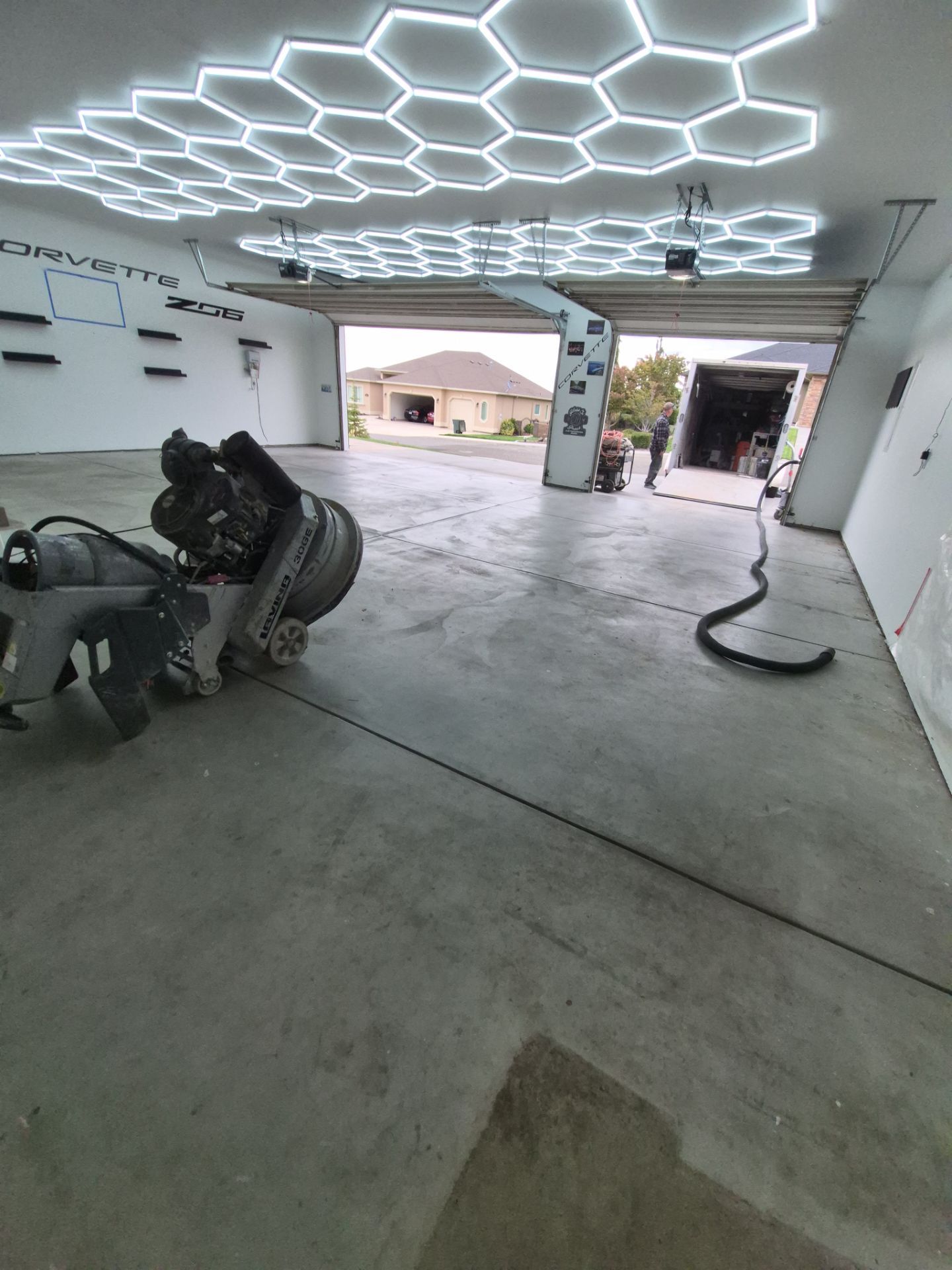 Custom Flake Polyurea Garage Floor Transformation in Richland by Croc Coatings, LLC