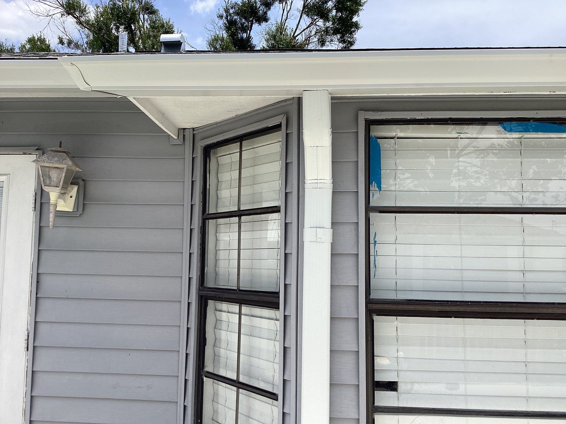 Aluminum Seamless Gutters using Splash Guard in Cape Coral FL by Gutter Professors