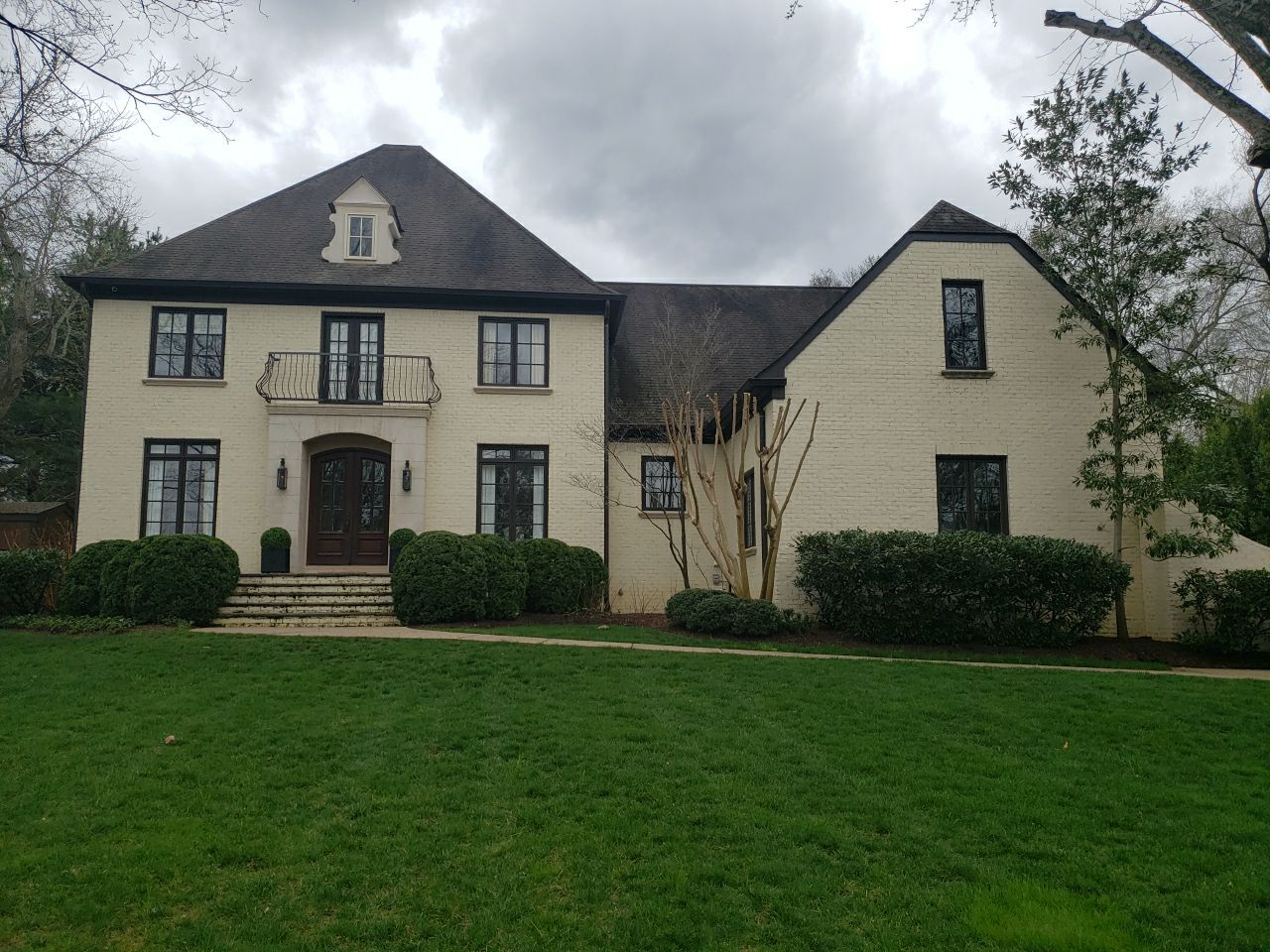 Presidential Shake Install by Paragon Roofing