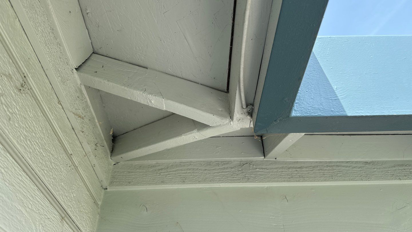 Single-ply roofing system on porch using TPO 60 mil by Straight Edge Roofing Inc