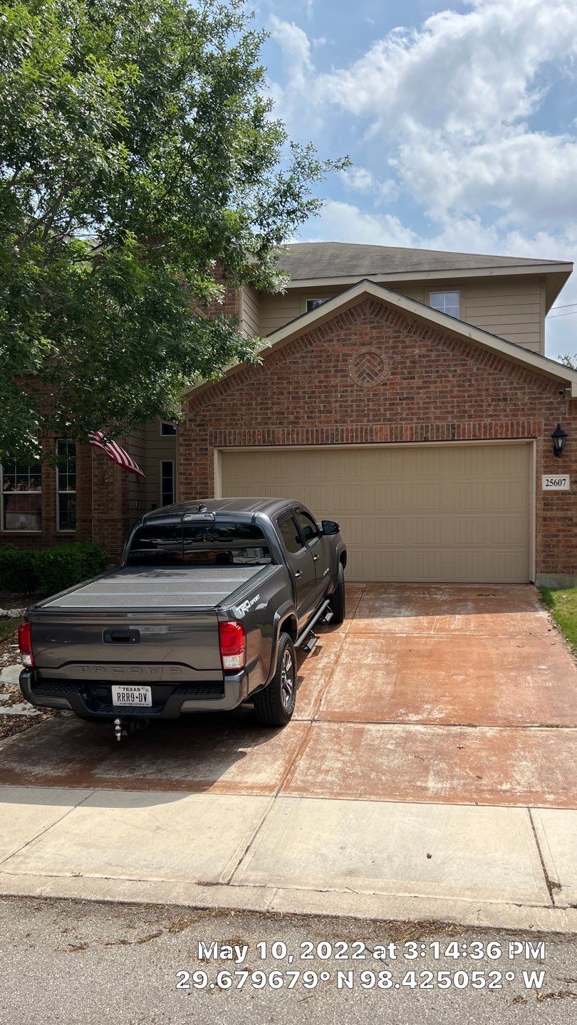 Residential Roof Replacement using Owens Corning 30 year Architectural Shingles by Premier Roofing and Contracting