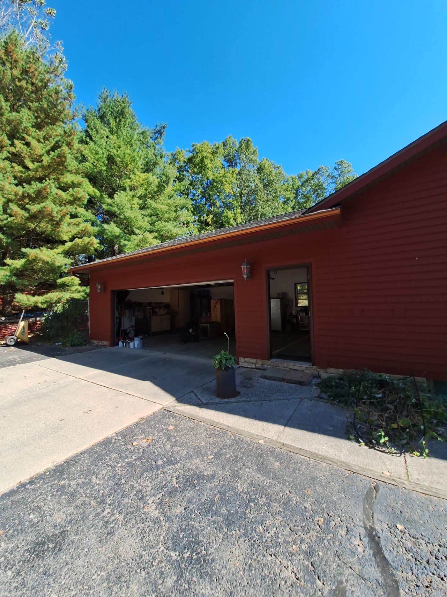 Color update with exterior staining and painting by Gordon Painting
