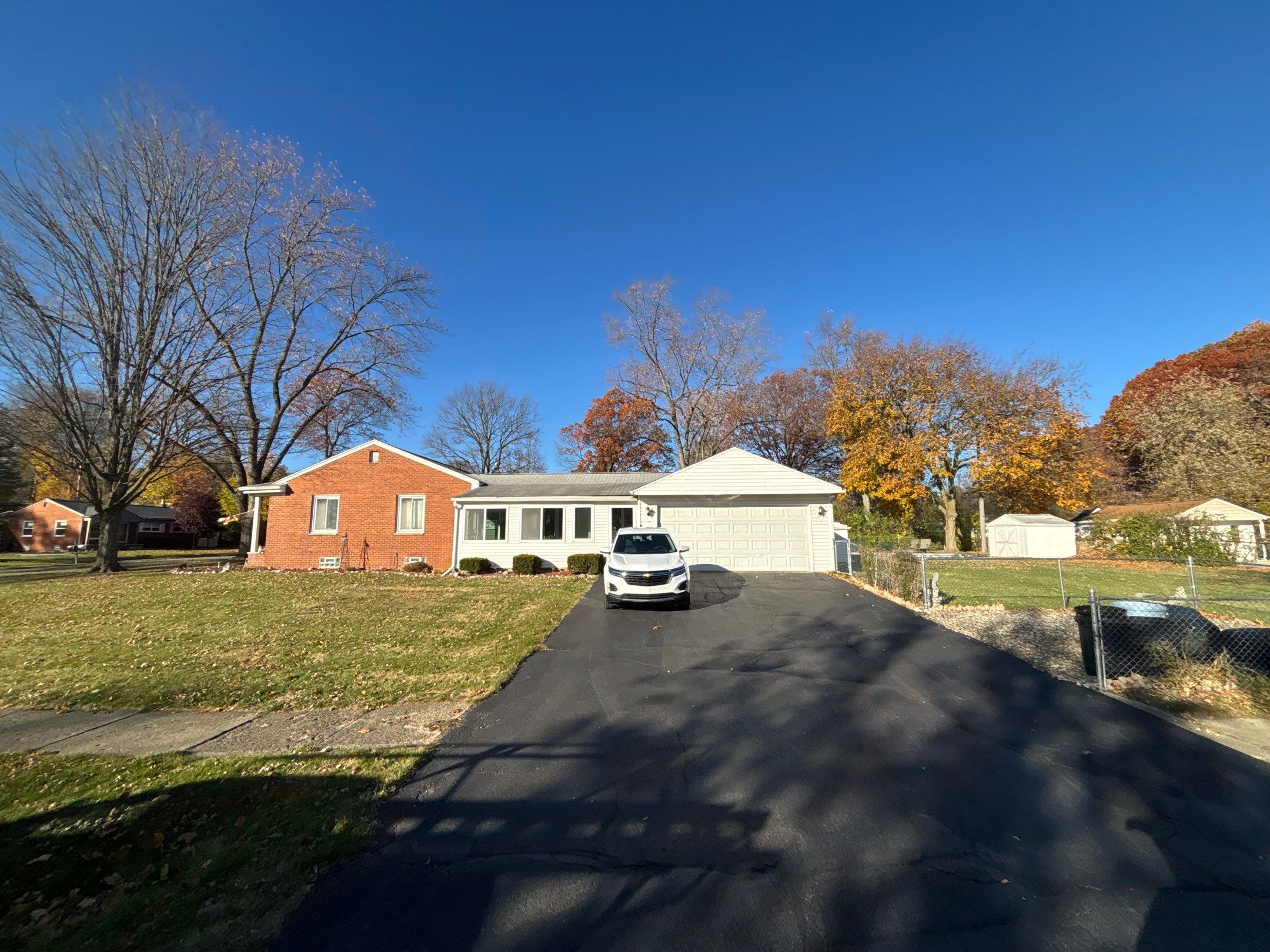 Roof Replacement using Owens Corning Onyx Black by 180 Contractors