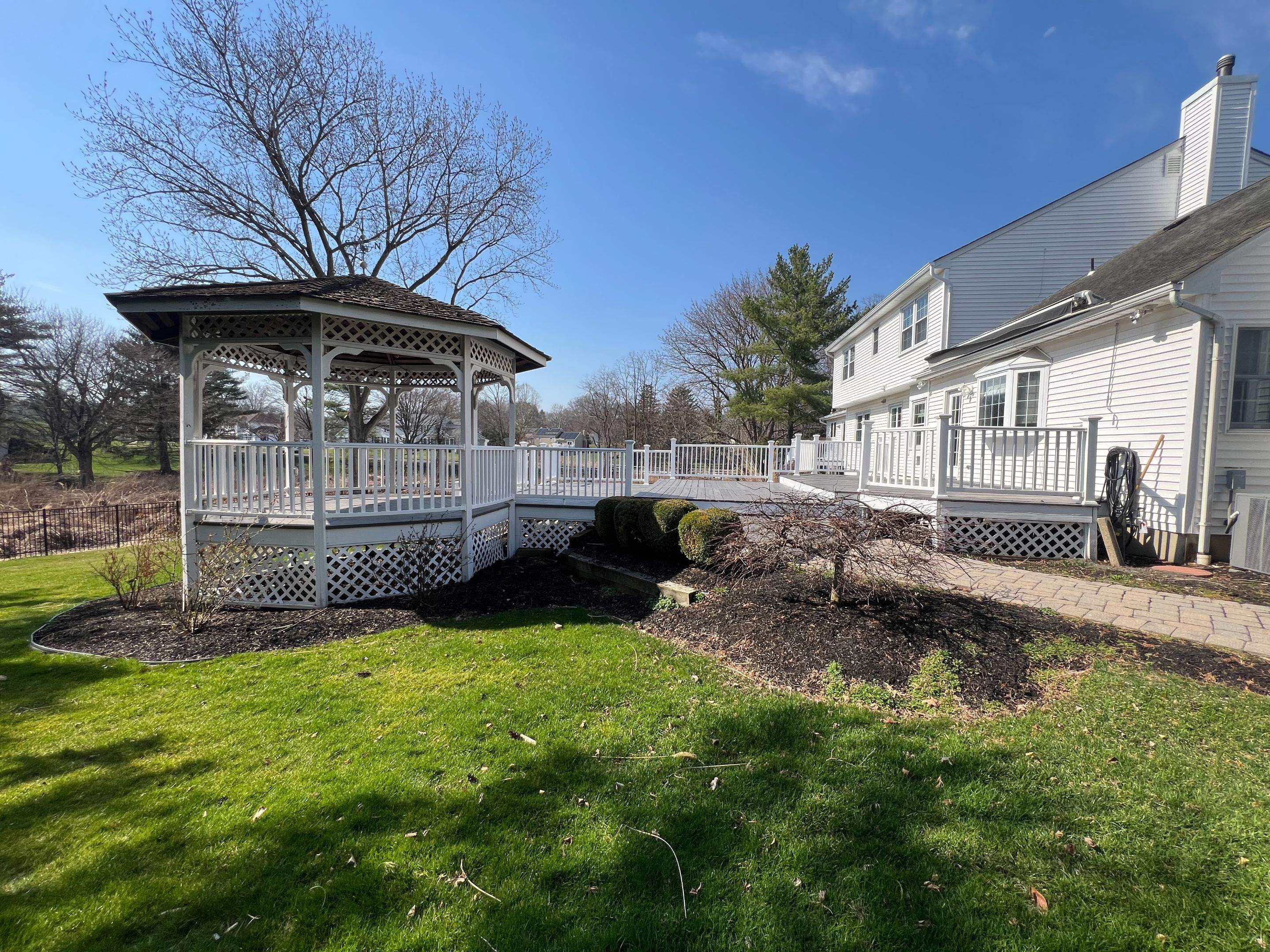 New Deck in Middletown Township, New Jersey by deck guardian