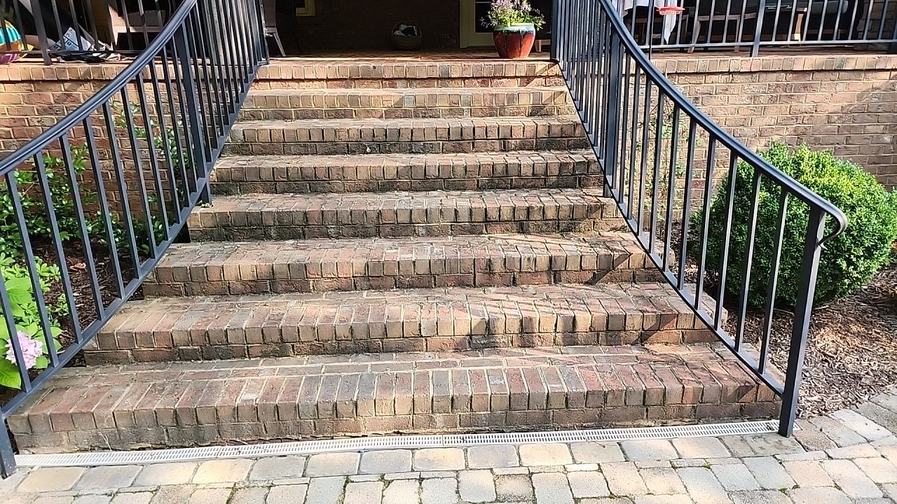 House Wash using cleaner by Power Wash Masters LLC
