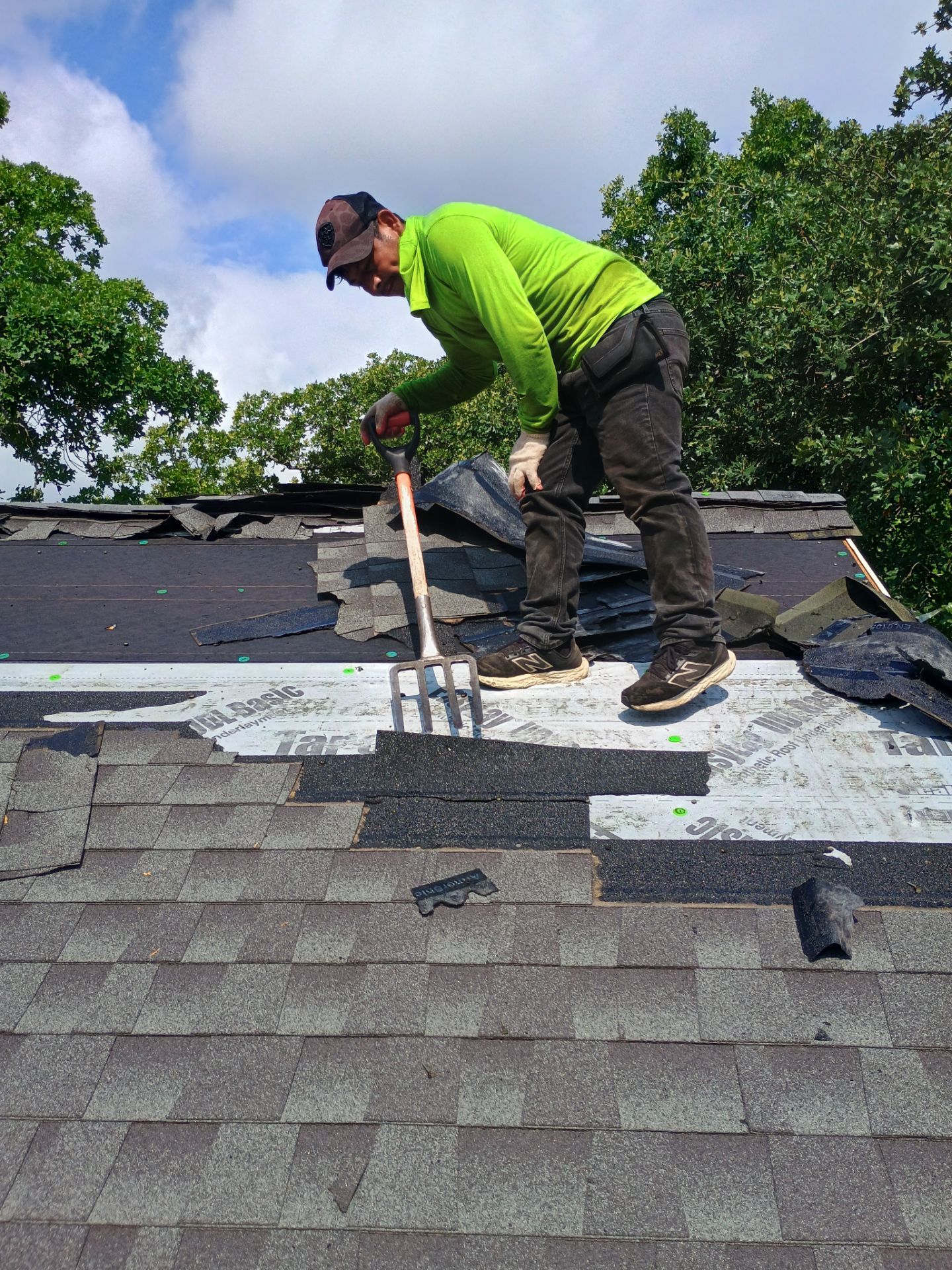 GAF Timberline Roof Replacement in Wynnewood, Oklahoma by BANA Roofing and Solar Supply