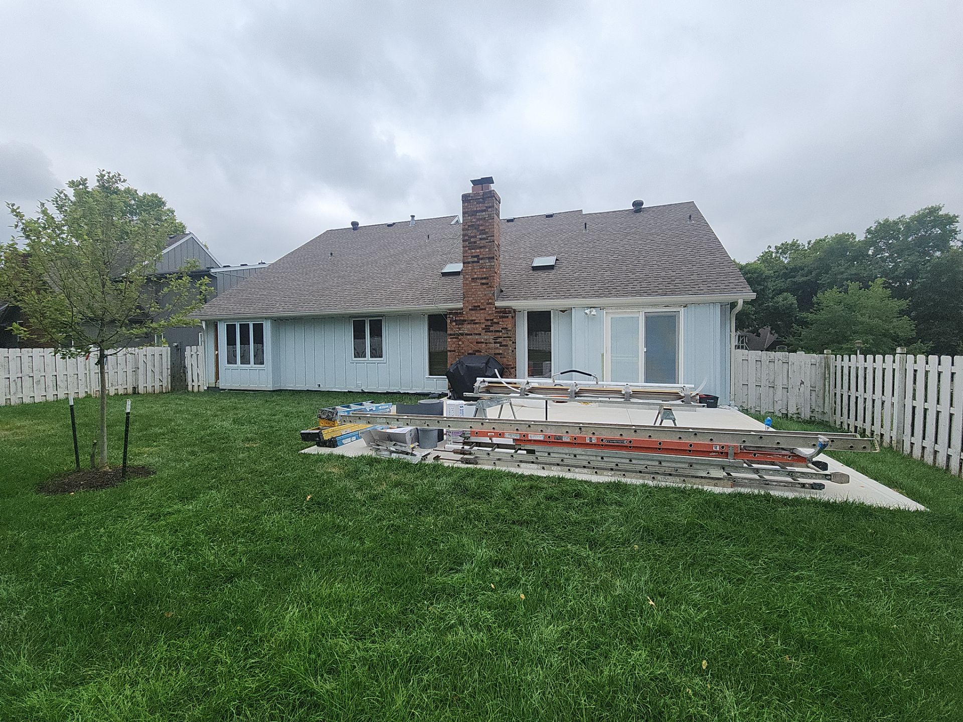 James Hardie siding in Overland park  by EEC  Windows, Siding & Roofing 