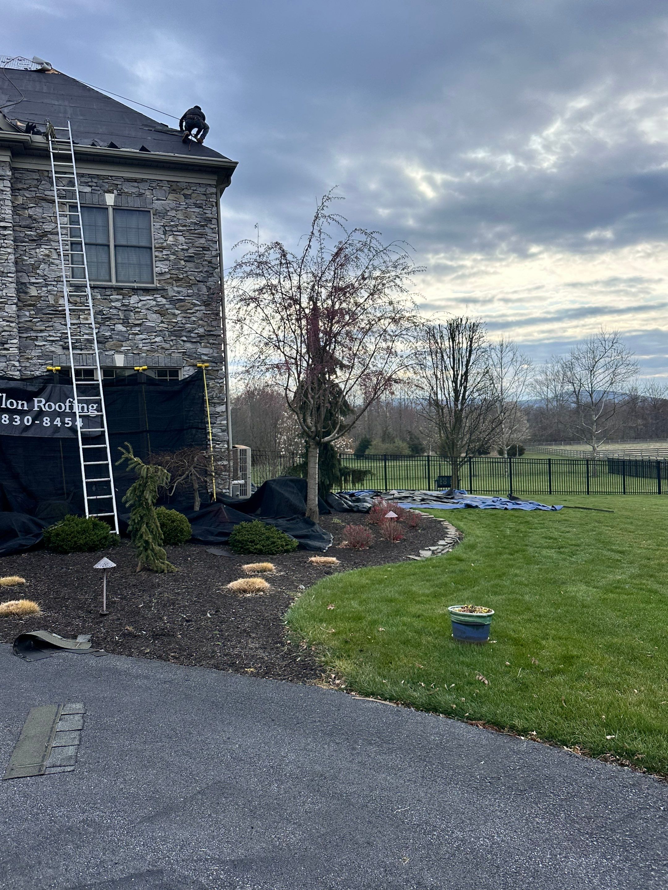 Residential Roofing Installation using Gaf Hdz Architectural Shingle by Teflon Roofing