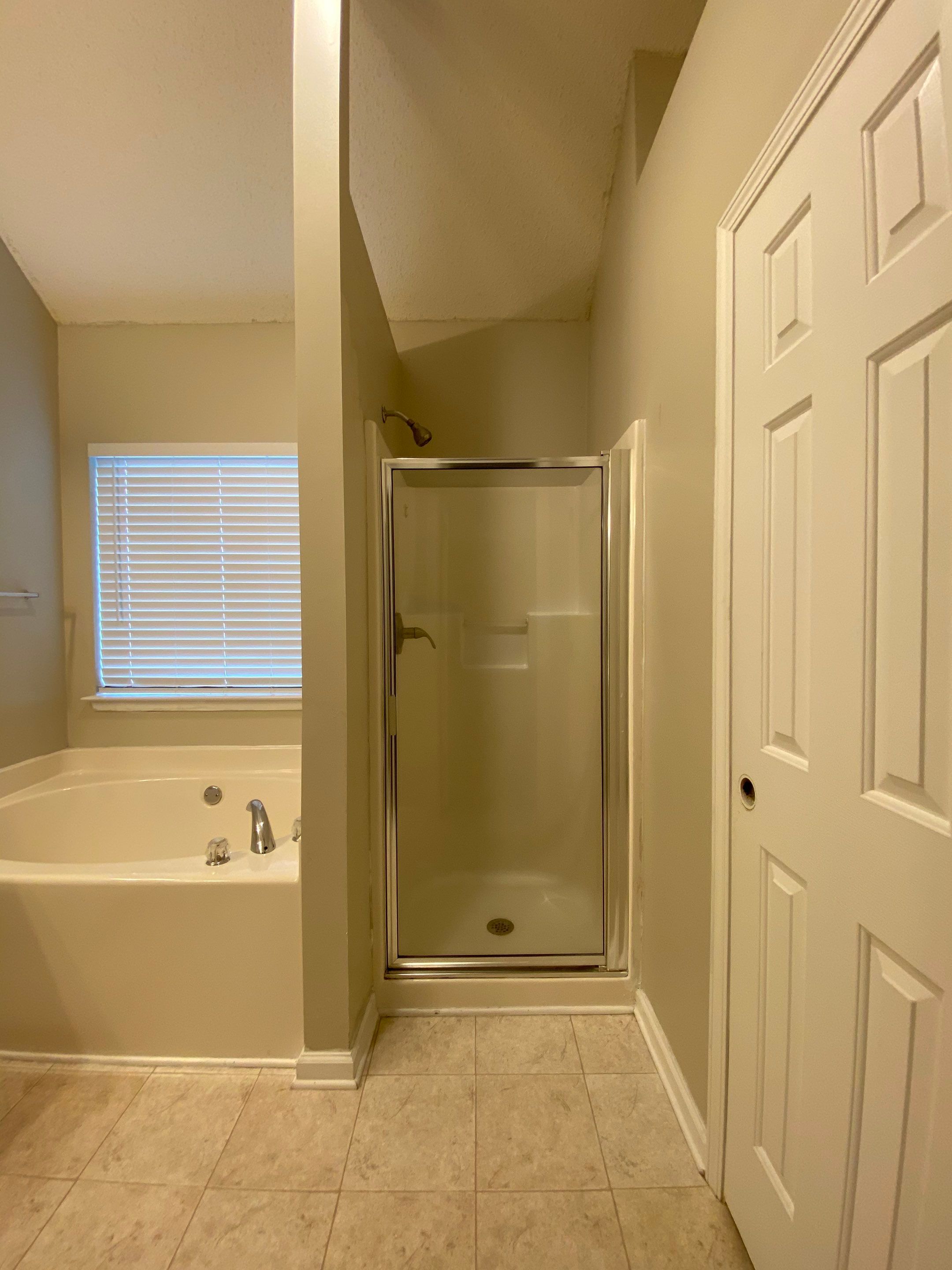 Dallas Georgia Interior Remodel Featuring White Shaker Cabinets and LVP Flooring by Swift Home Renovations