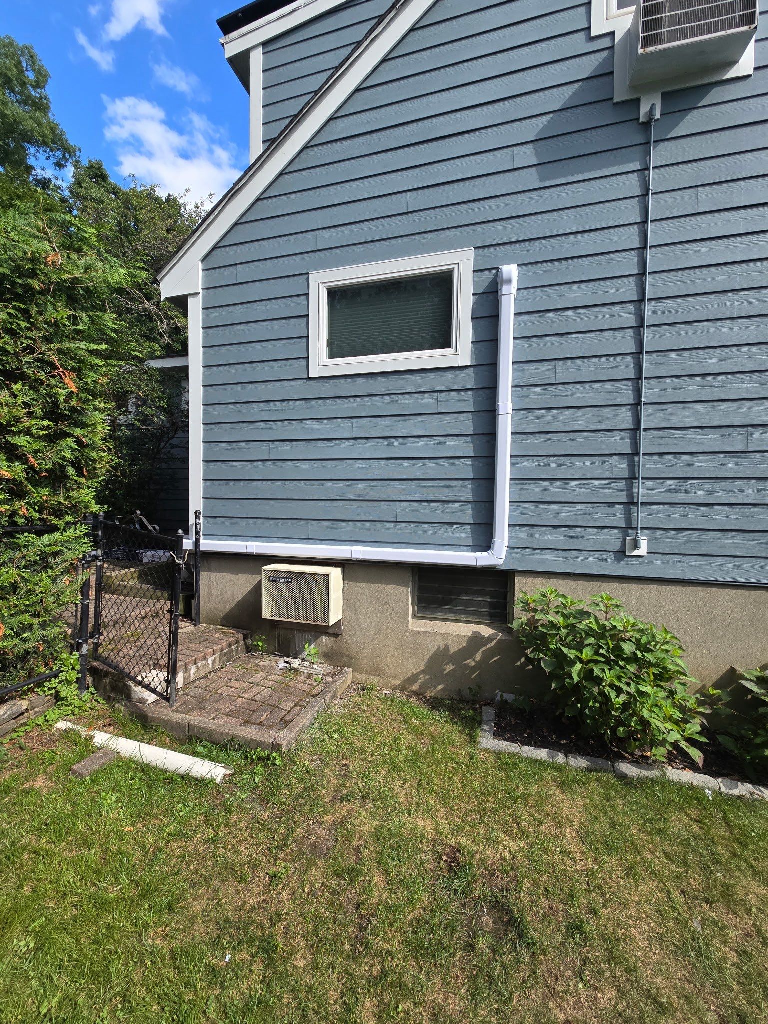 James Hardie Blue-Gray Lap and Board & Batten in Croton-on-Hudson, NY by Ideal Siding - Westchester