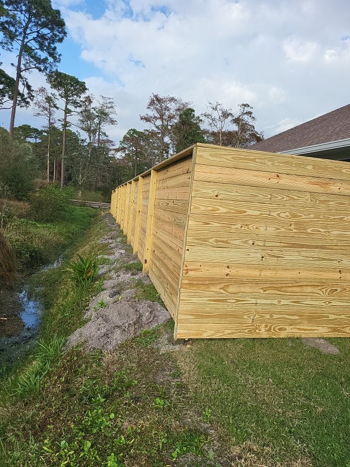 You can never go wrong with Horizontal by Hip Square Fence Inc.