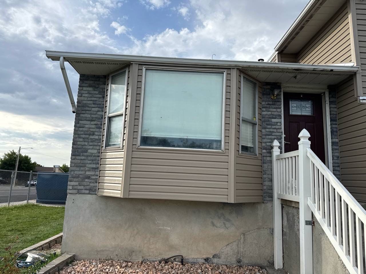 Kearns | Mastic Vinyl Lap Siding | Pebblestone Clay by Ideal Siding Utah