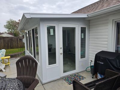 Poolside Glass Room in Gulf Breeze