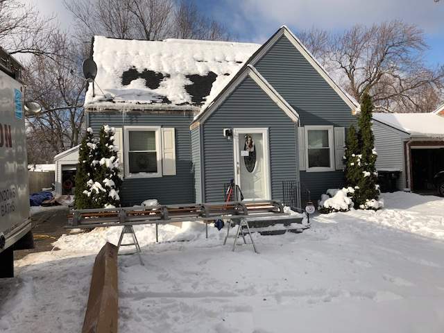 Exterior Siding and Roof by Ivy Lea Construction