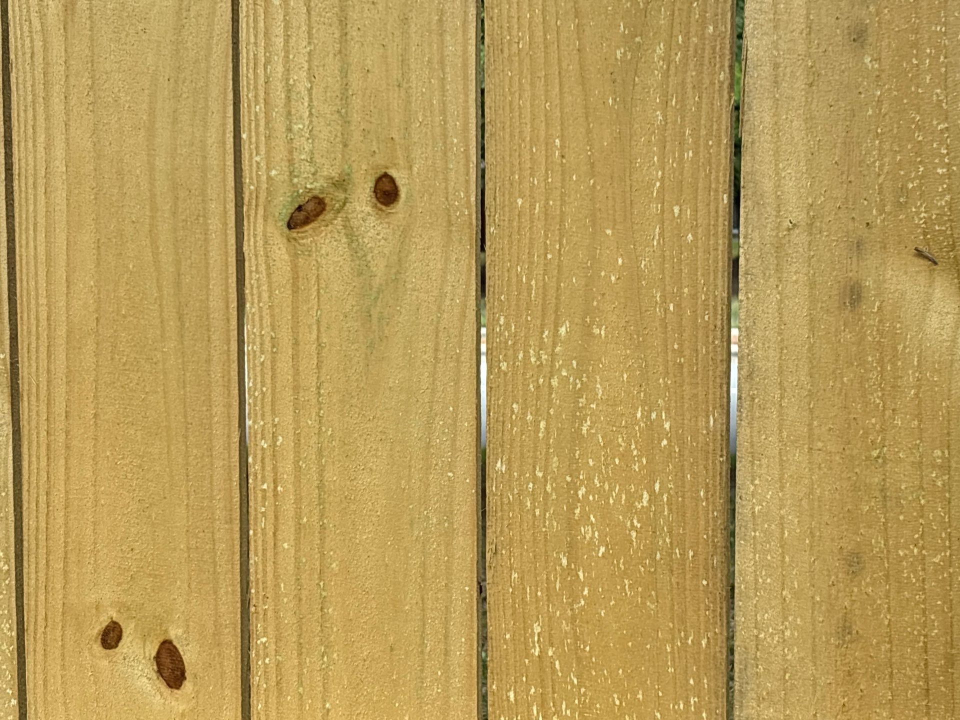 Wood Fence using Wood Sealant by DuraSeal