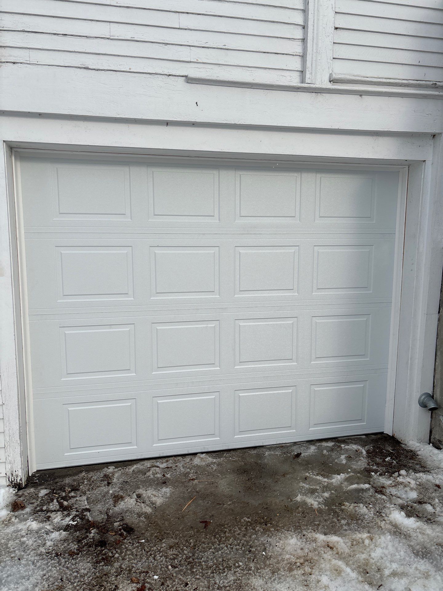 Door Installation using Raynor Encore Garage Door by Keene Door