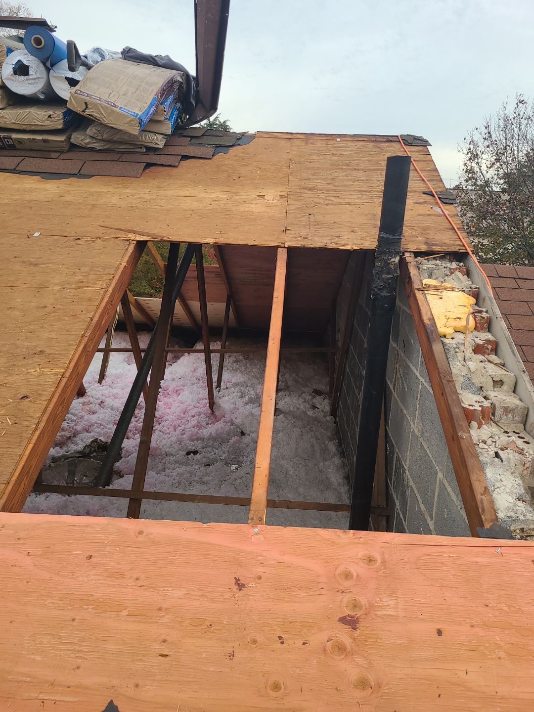 Springfield: Residential Roof Replacement with CertainTeed Landmark Pro in Max Def Burnt Sienna by RM Banning, Inc.