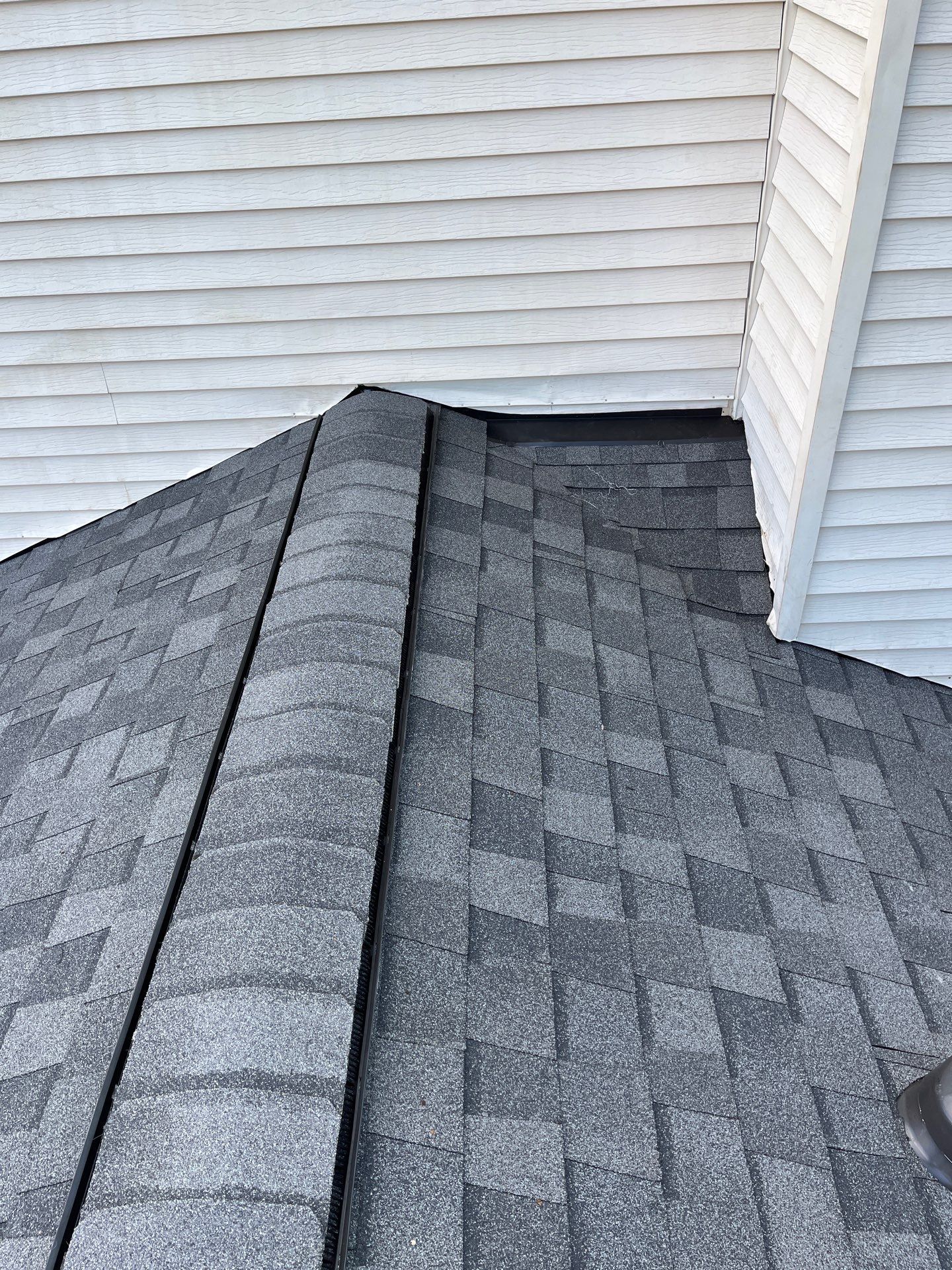 Falls Church: CertainTeed Landmark Pro Designer Shingles in Max Def Pewterwood by RM Banning, Inc.
