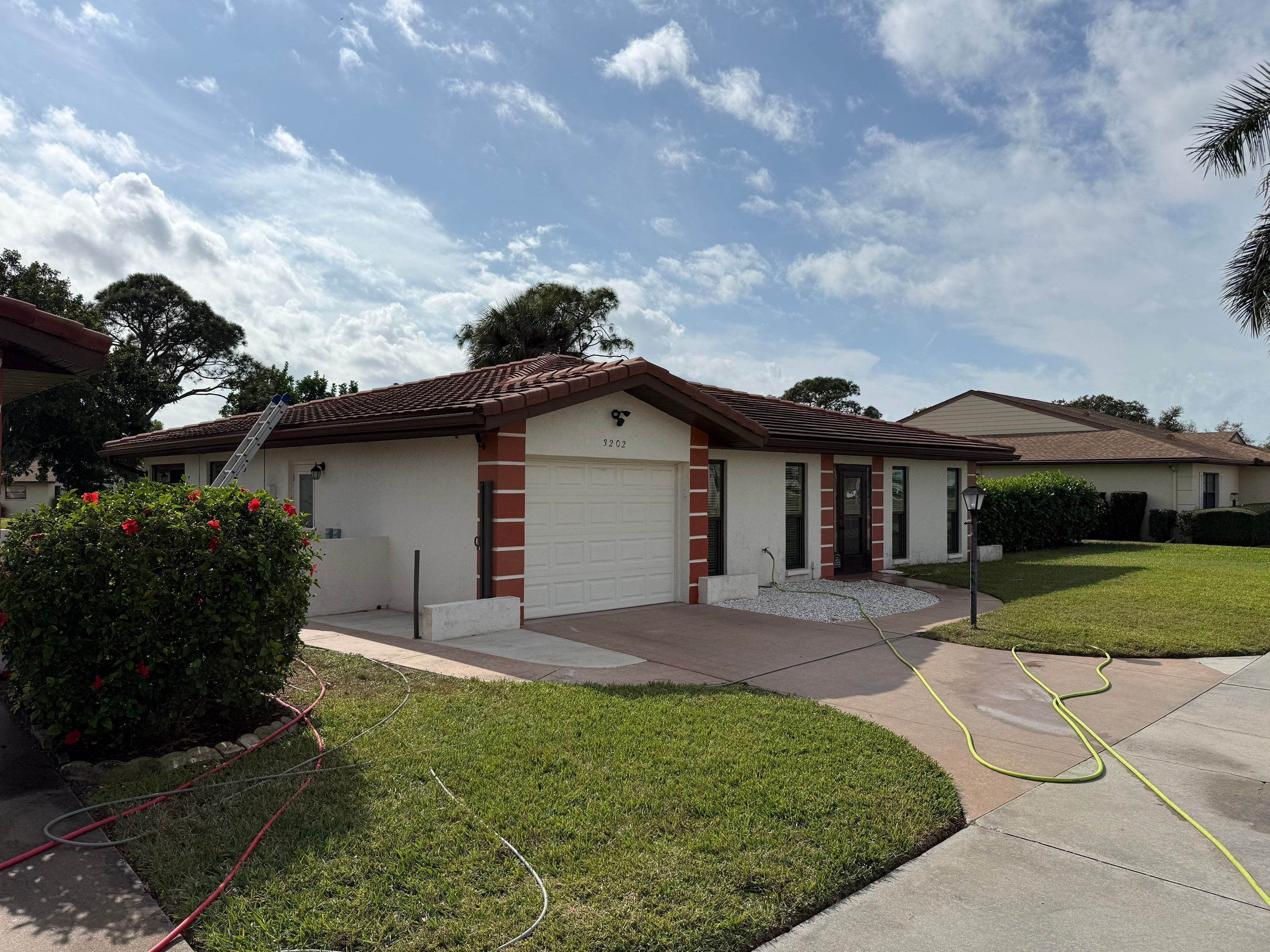 Neighboring Tile Roof Cleanings in Vivienda at Bradenton I – Bradenton, FL by Sunshine AquaWash