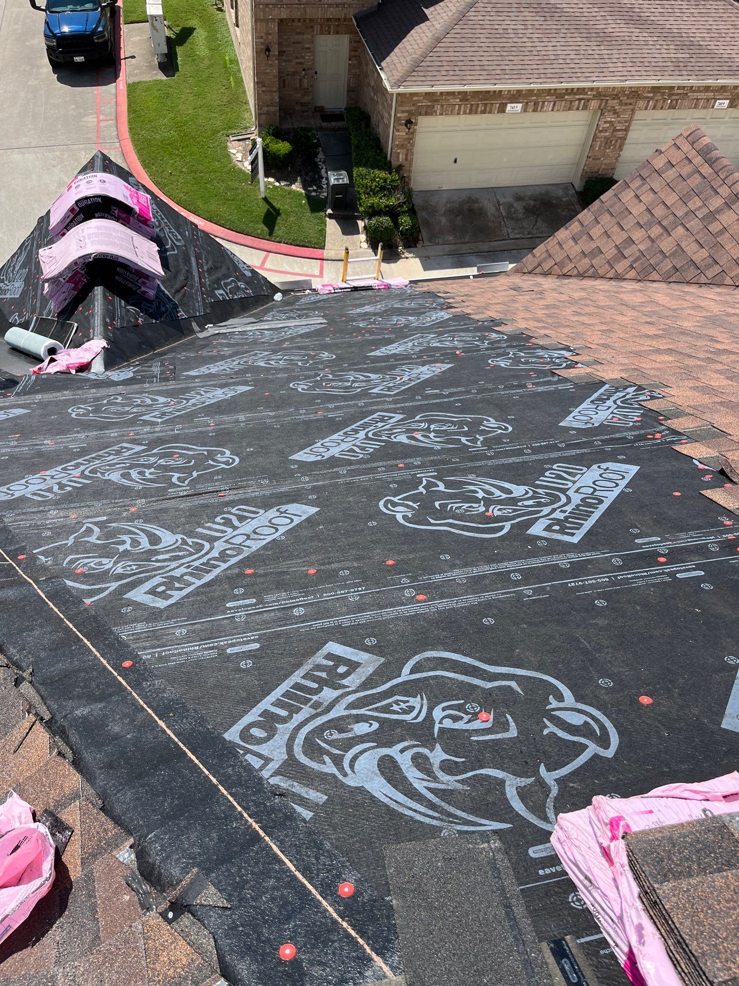 Residential Roofing Installation using Owen's Corning Duration (Lifetime) Shingles by Roof Repair Company
