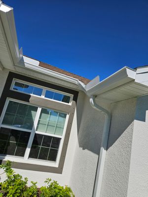 White K Style Seamless Gutters using 6 Inch Seamless Gutters in Ponta Gorda FL