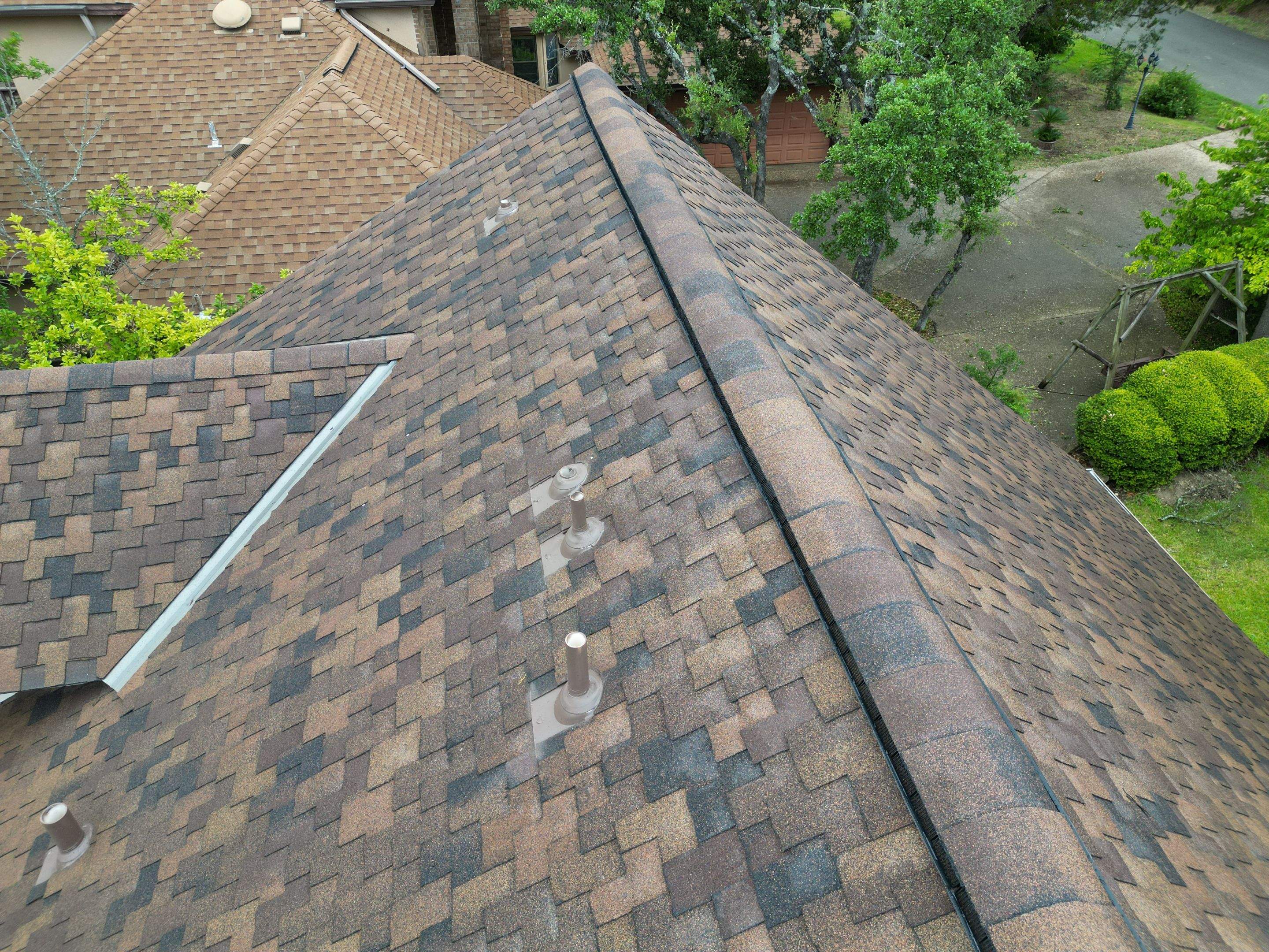 Aged Bark - CertainTeed Presidential Shake   by RoofsOnly.com