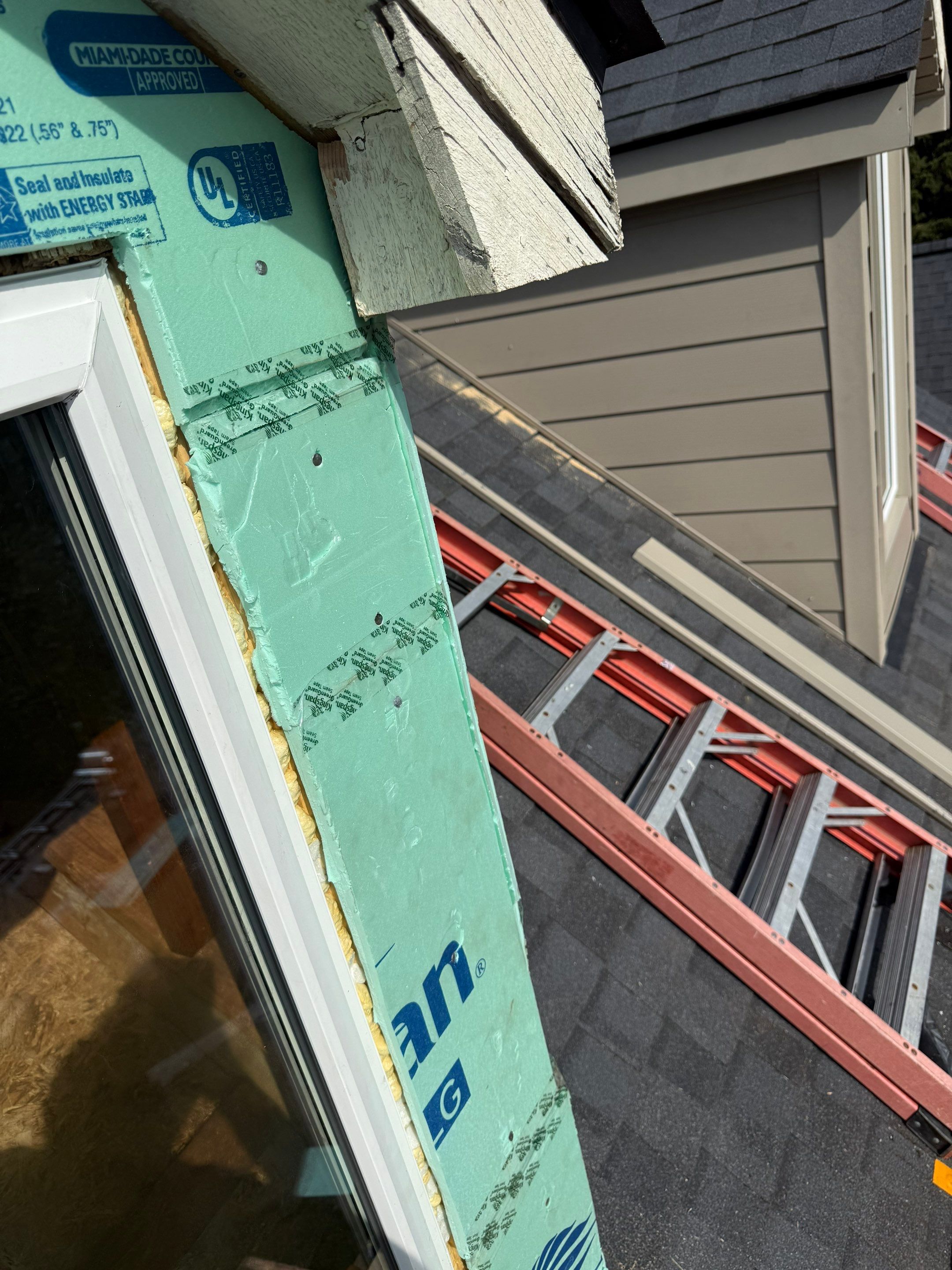 Siding Replacement using Alside S7 Cedar Mill Grain Pebble by 180 Contractors