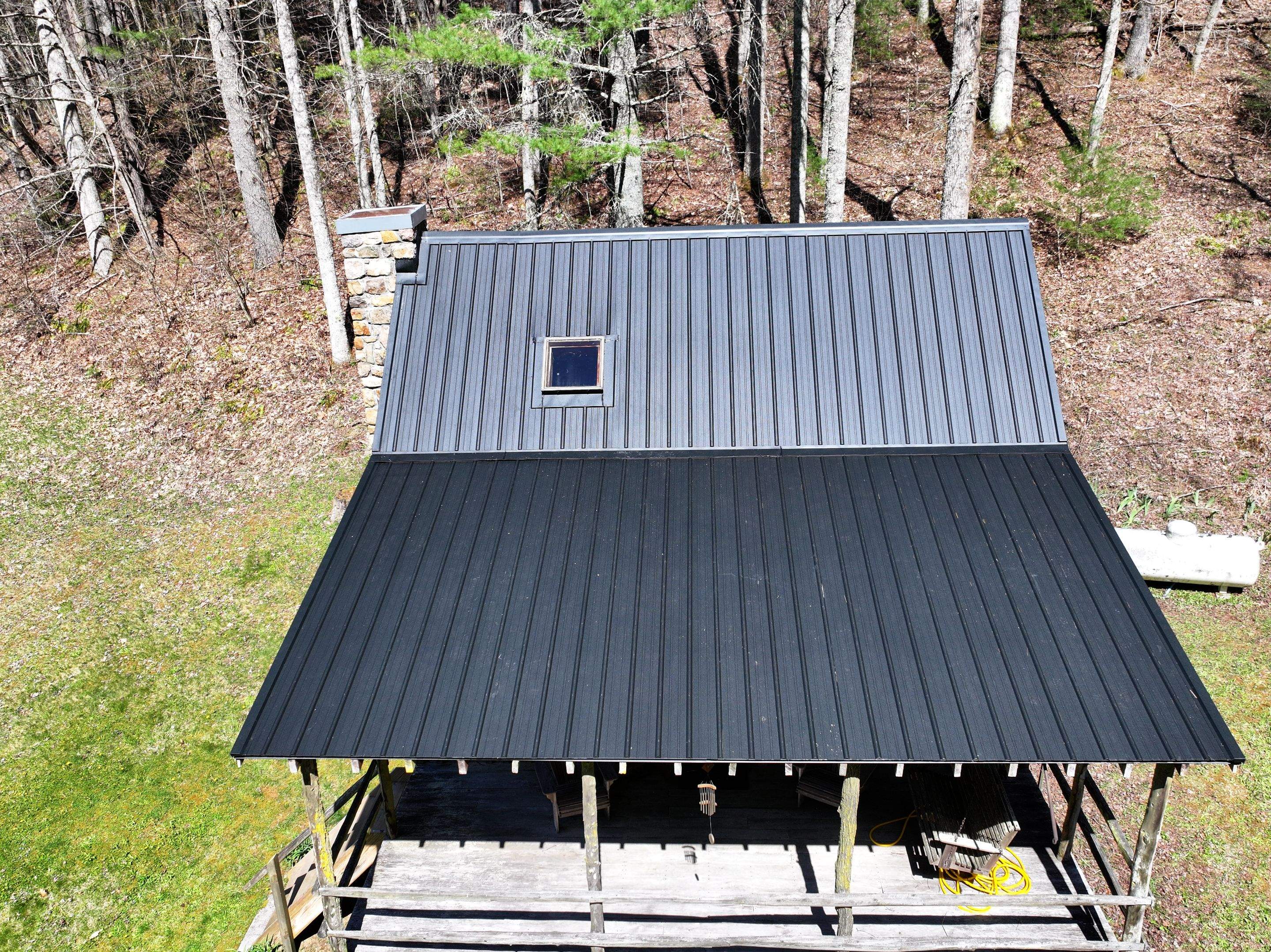 Sluder Cabin by Omnia Roofing
