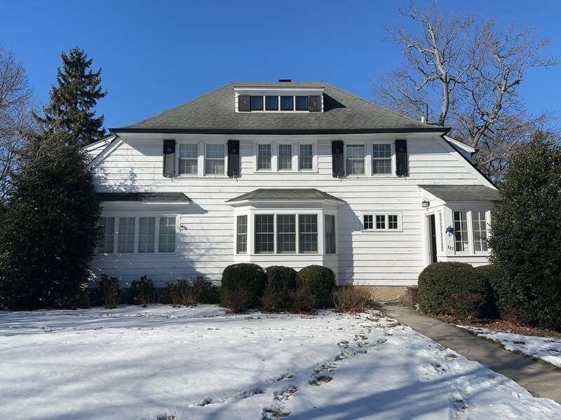 James Hardie Village of Pelham by Ideal Siding