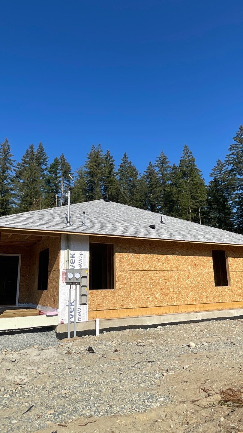 Residential Roofing Installation using OC Oakridge shingles by Top Notch Roofing Inc