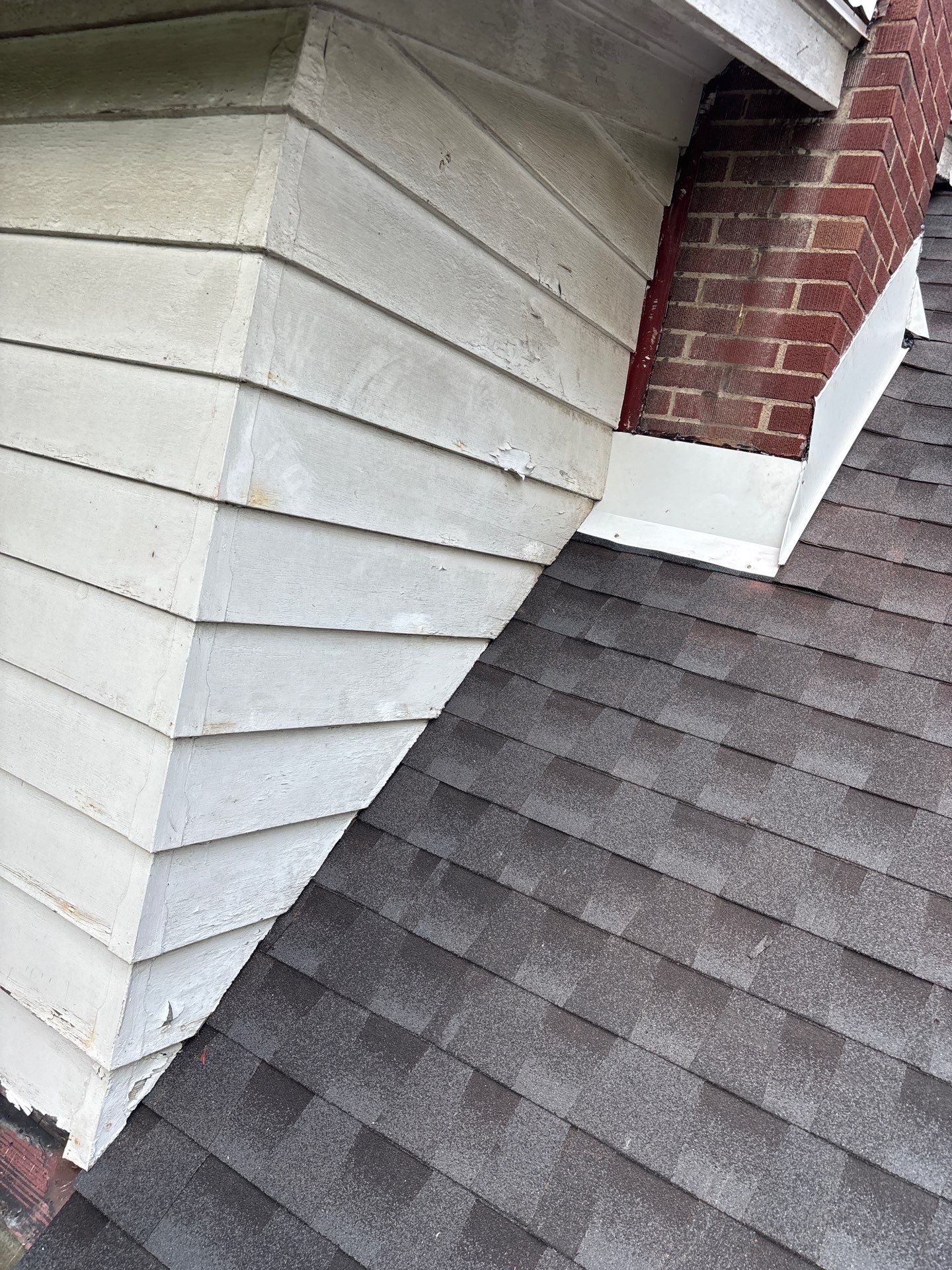 Residential Roofing Installation using GAF Timberline HDZ Charcoal by Rainstoppers Roofing