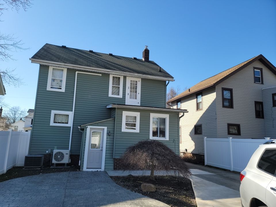 ATLAS PINNACLE COLOR: COASTAL GRANITE DRIP EDGE: WHITE by Eagle Eye Roofing