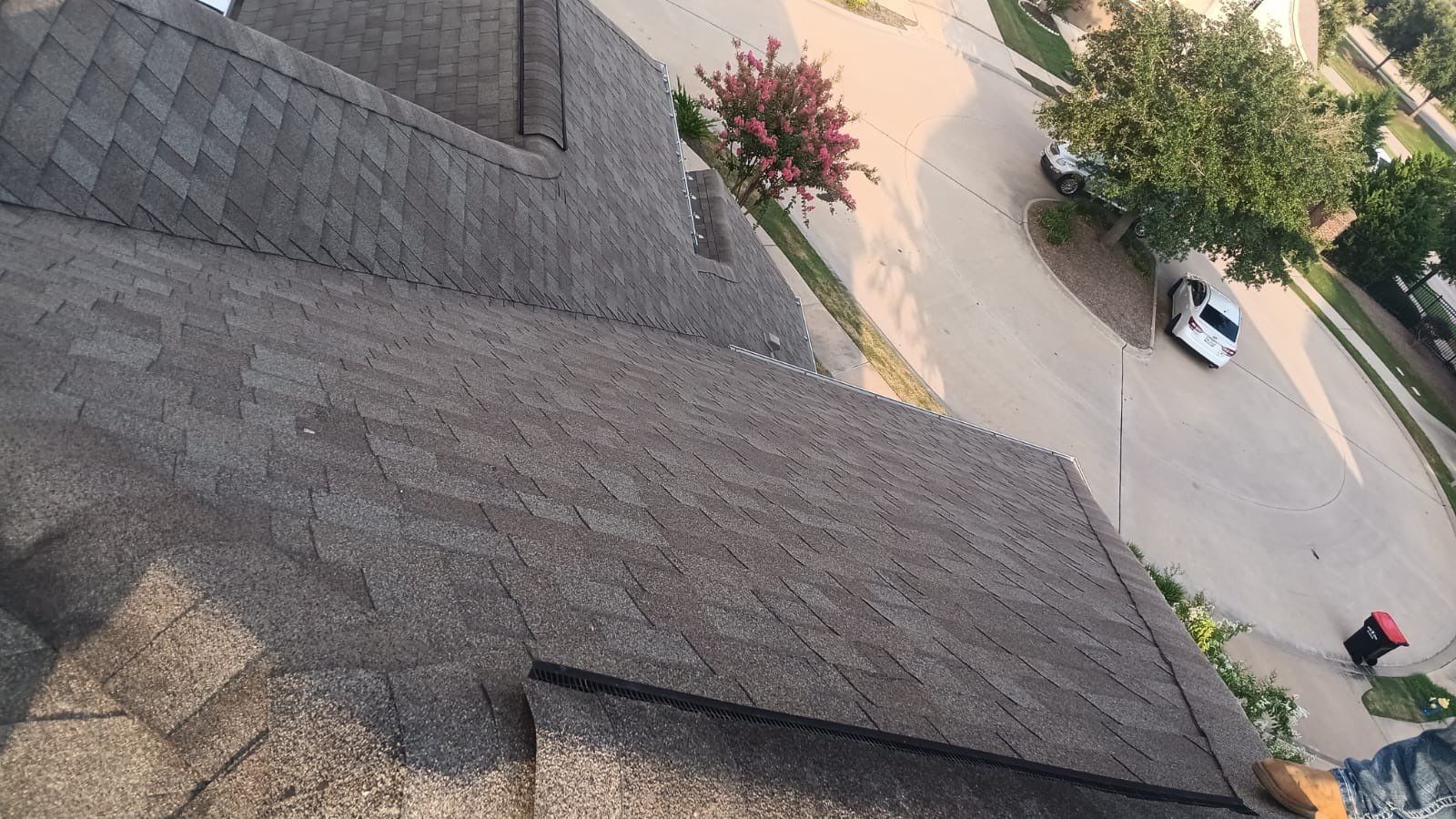 Hail Damage using Owen's Corning Duration (Lifetime) Shingles by Roof Repair Company