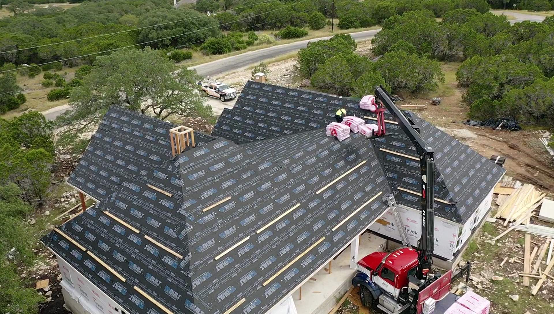 New Home Construction using Owens Corning 30 year Architectural Shingles by Premier Roofing and Contracting