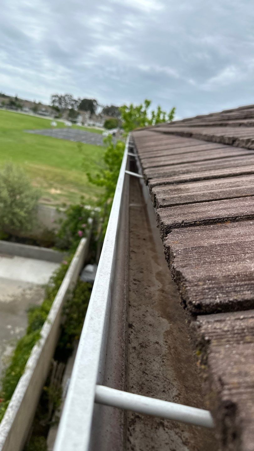 Irvine Gutter Cleaning by Property Cleaning Experts