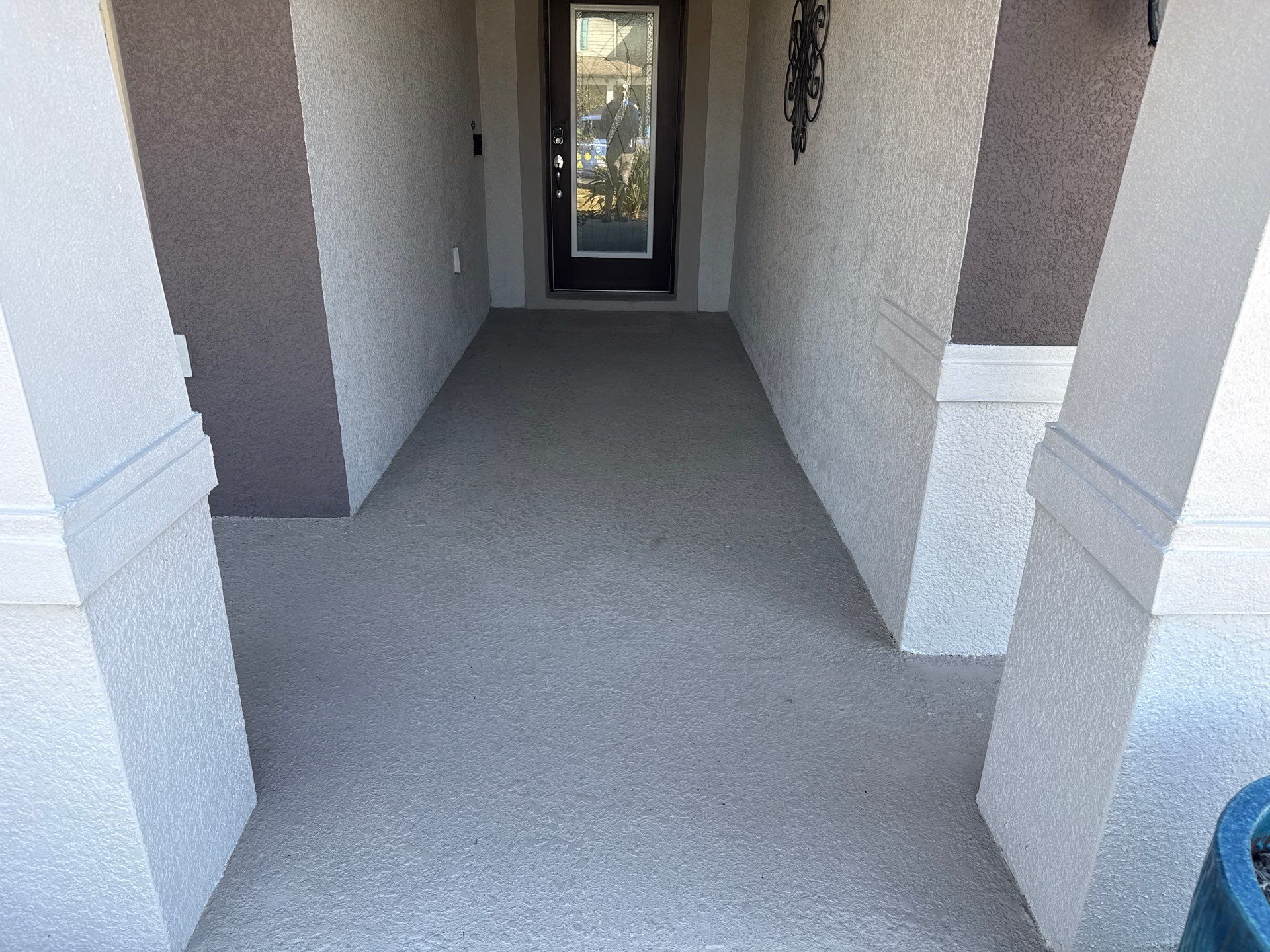 2-Car Concrete Driveway & Sidewalk Cleaning in Trevesta – Palmetto, FL by Sunshine AquaWash