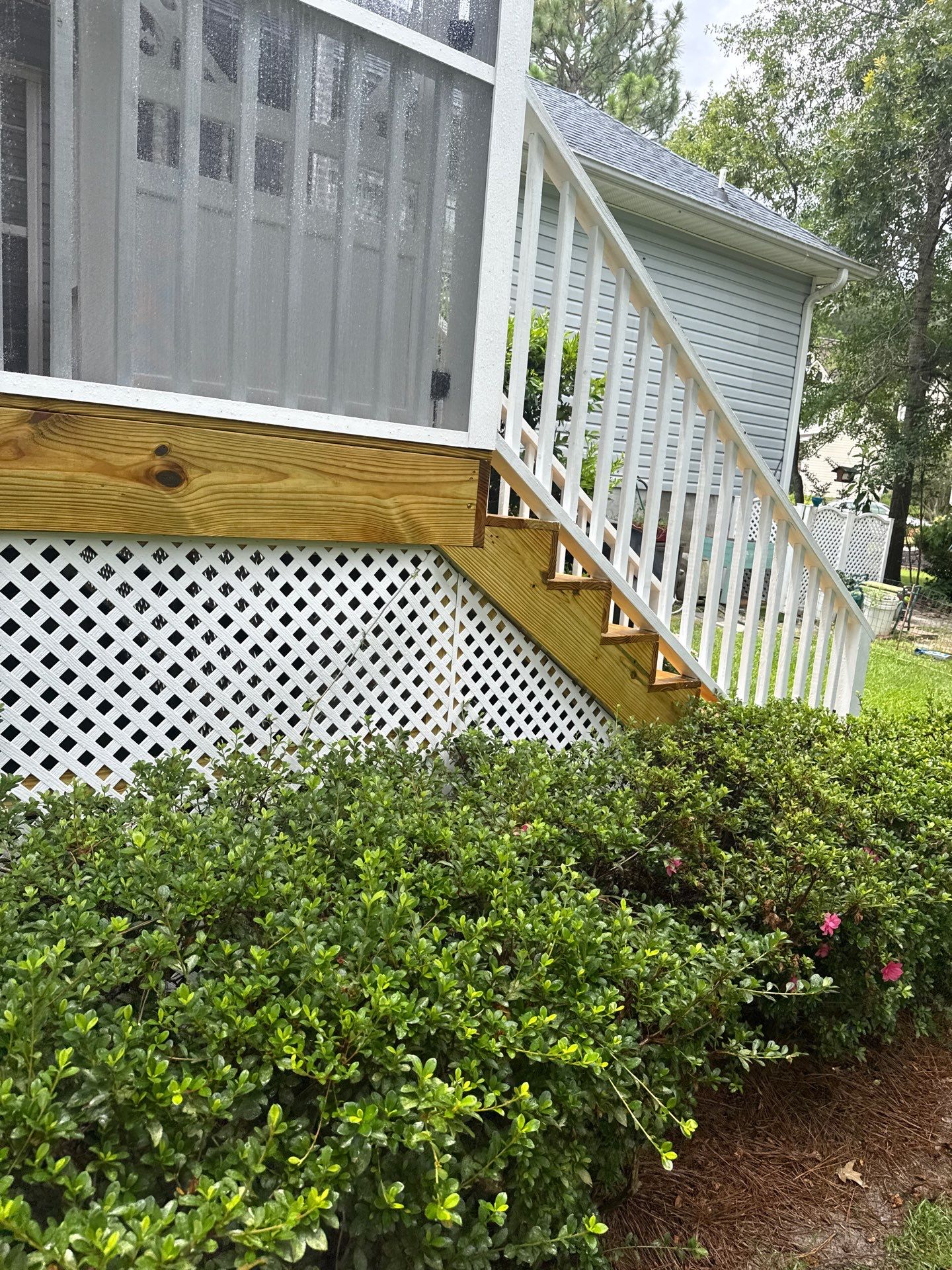 Wood Deck using Wood Sealant by DuraSeal