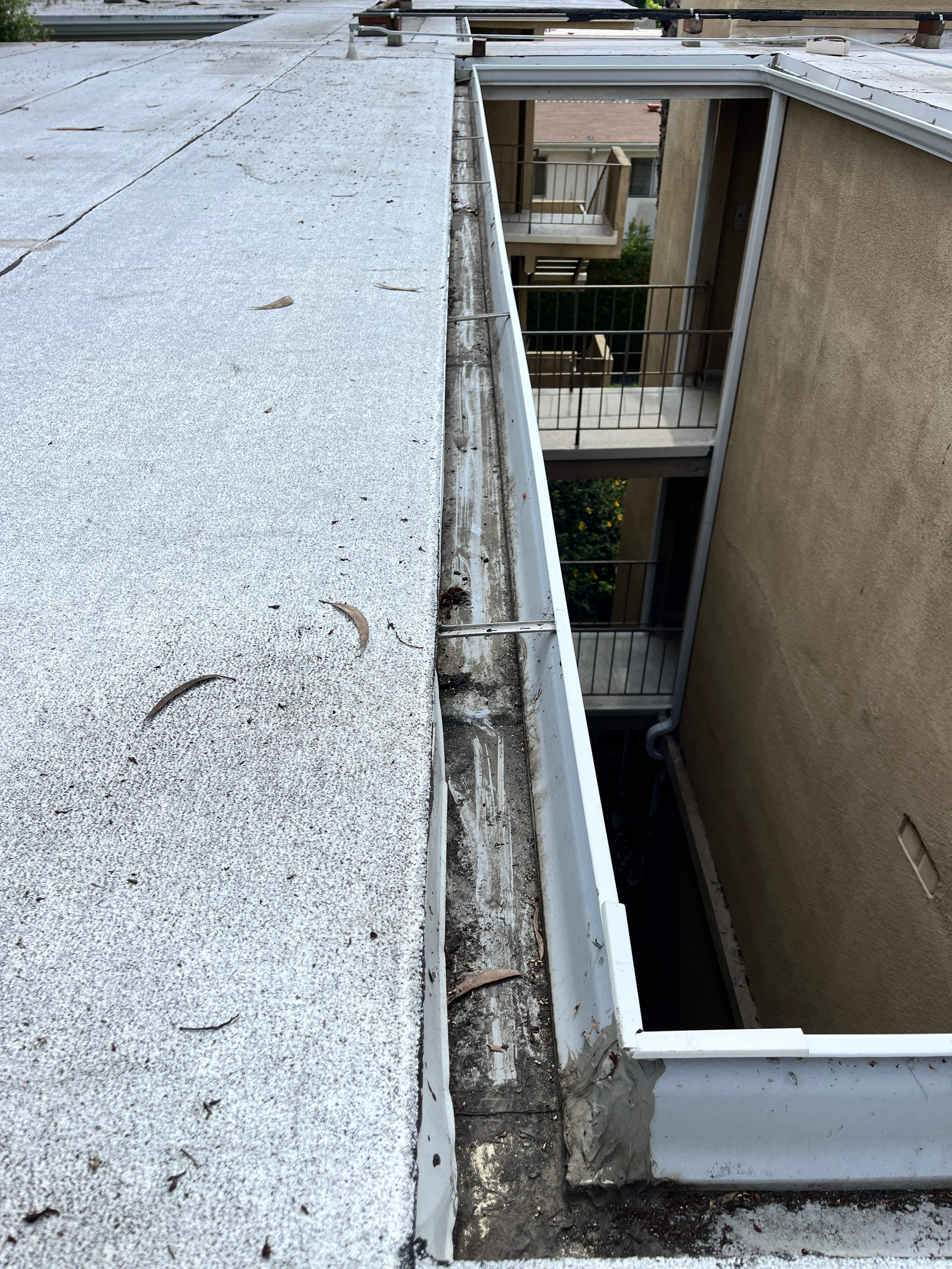 HOA Gutter Cleaning in Pasadena by Palm Coast Solar Cleaning