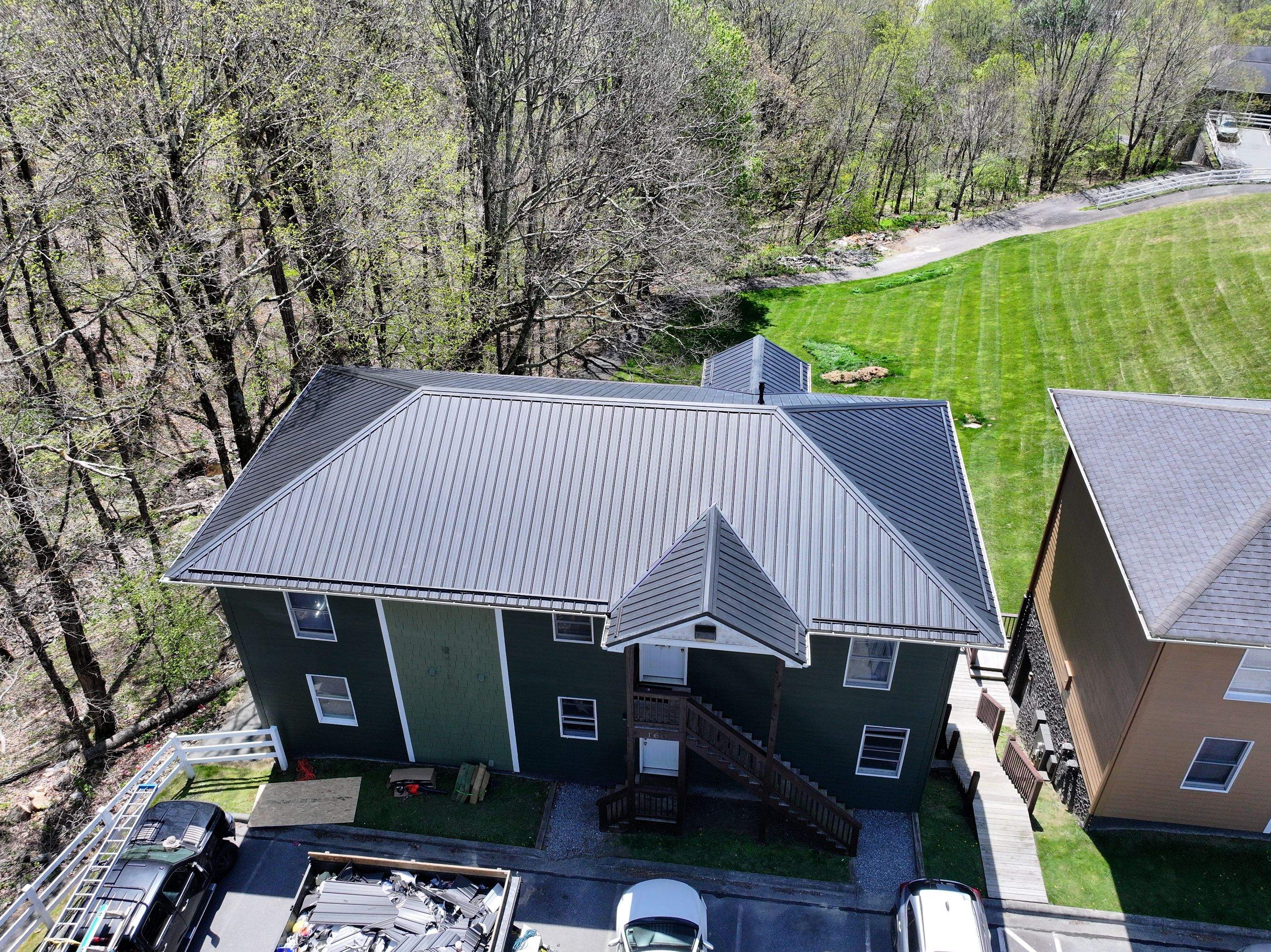 Kensington Meadows 160 by Omnia Roofing
